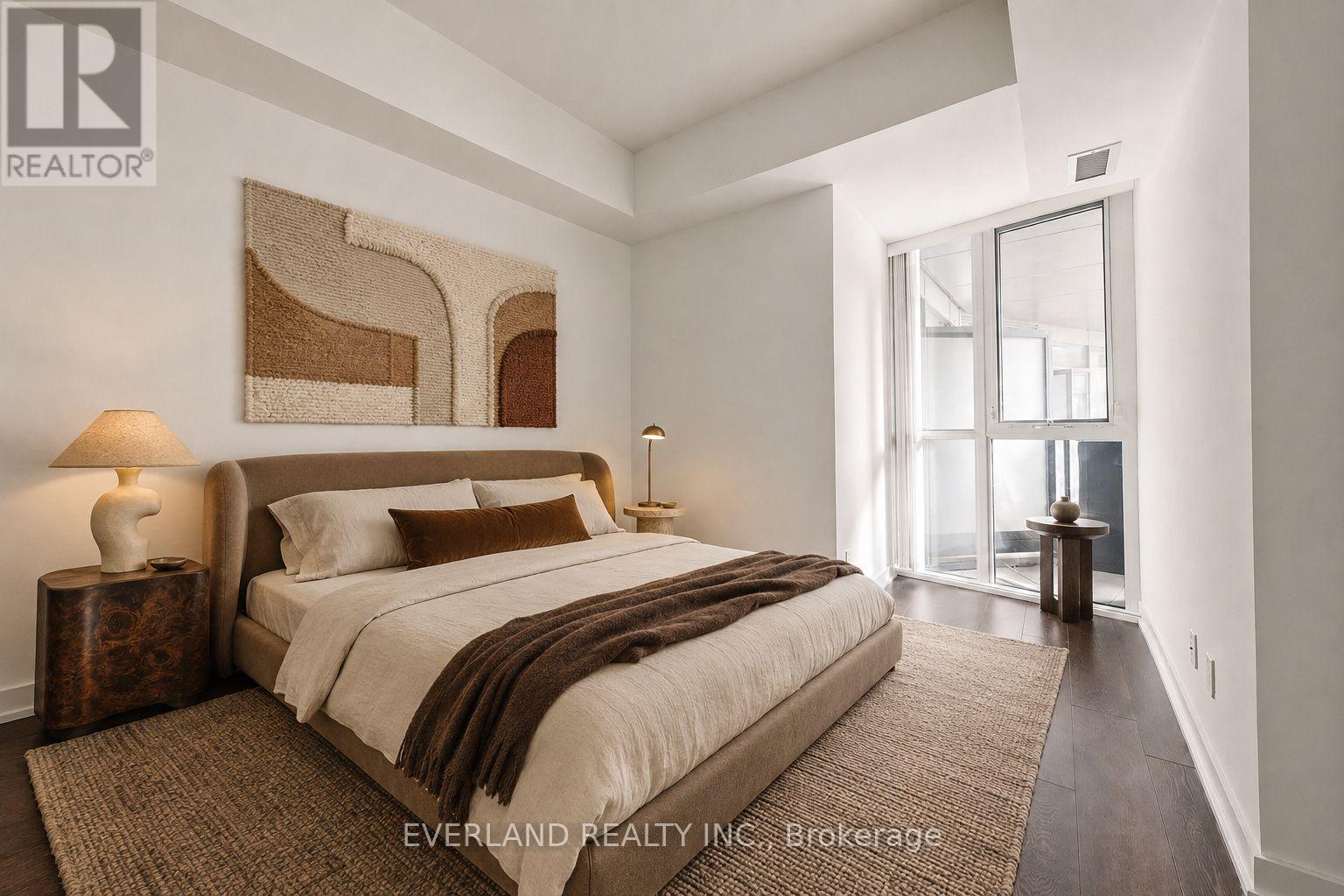 201 - 20 BRUYERES MEWS Property Photo 1