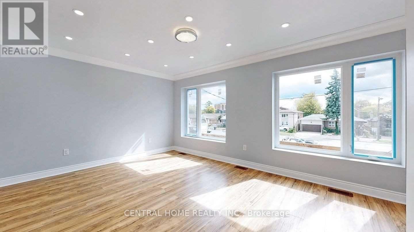 656 Sheppard Avenue W Property Photo 2