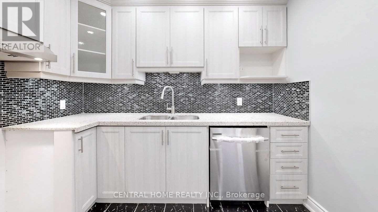 656 Sheppard Avenue W Property Photo 4