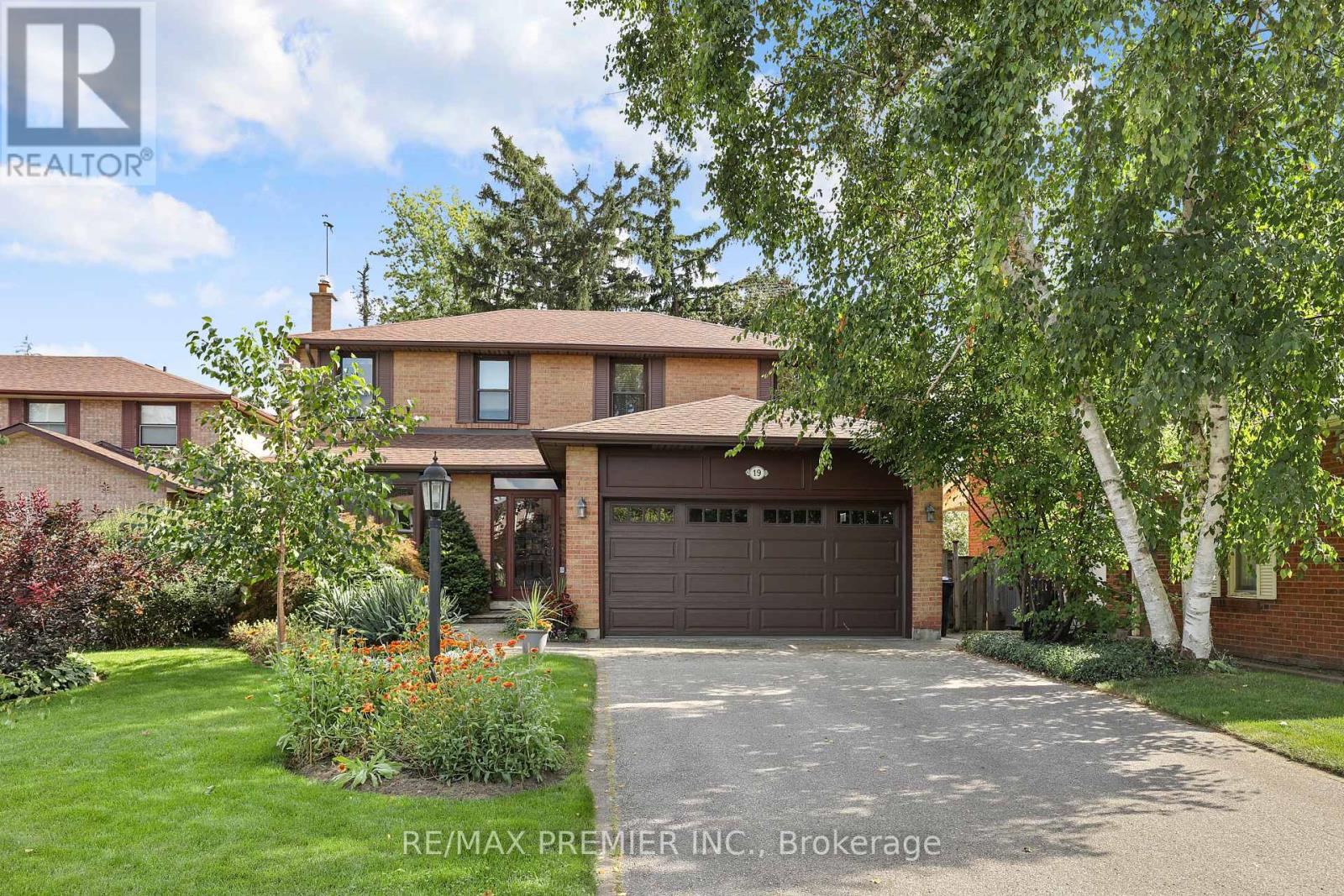 19 TEMAGAMI COURT