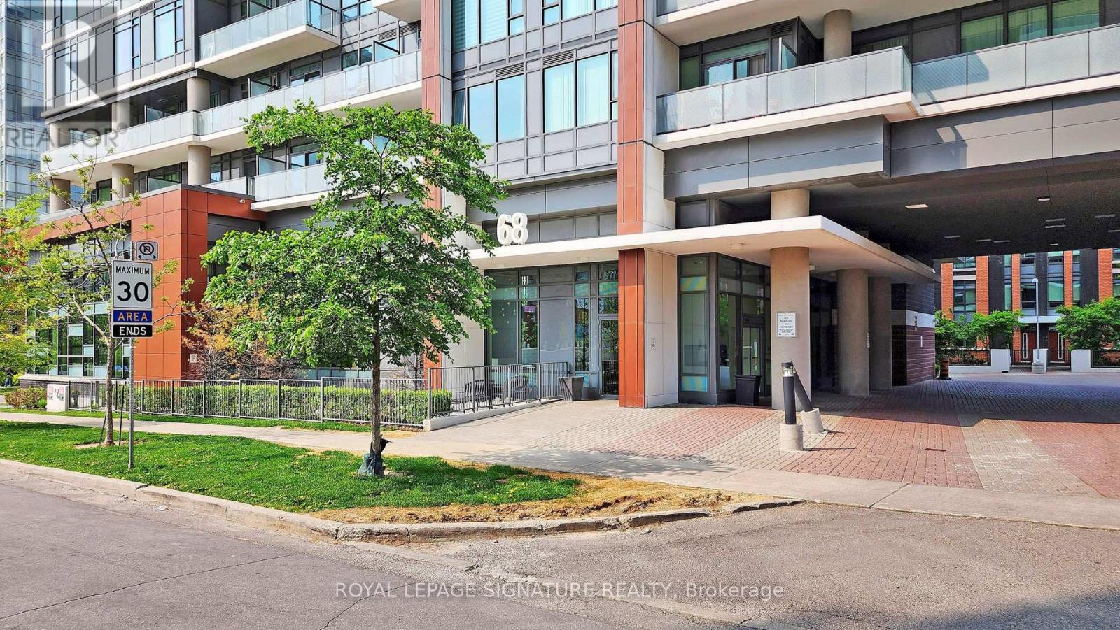 1515 - 68 Canterbury Place Property Photo 2