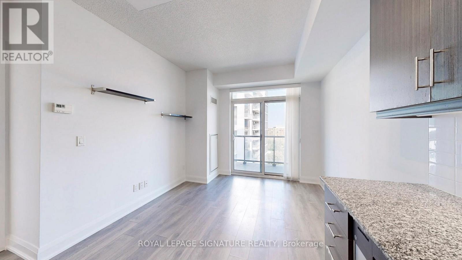 1515 - 68 Canterbury Place Property Photo 4