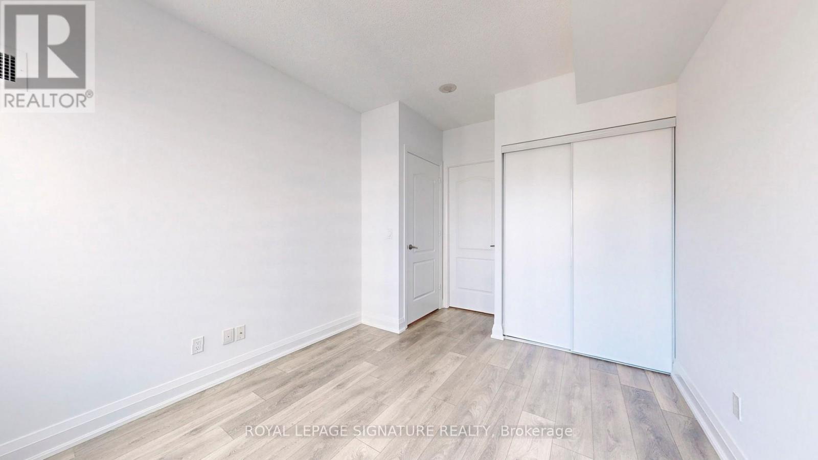 1515 - 68 Canterbury Place Property Photo 12