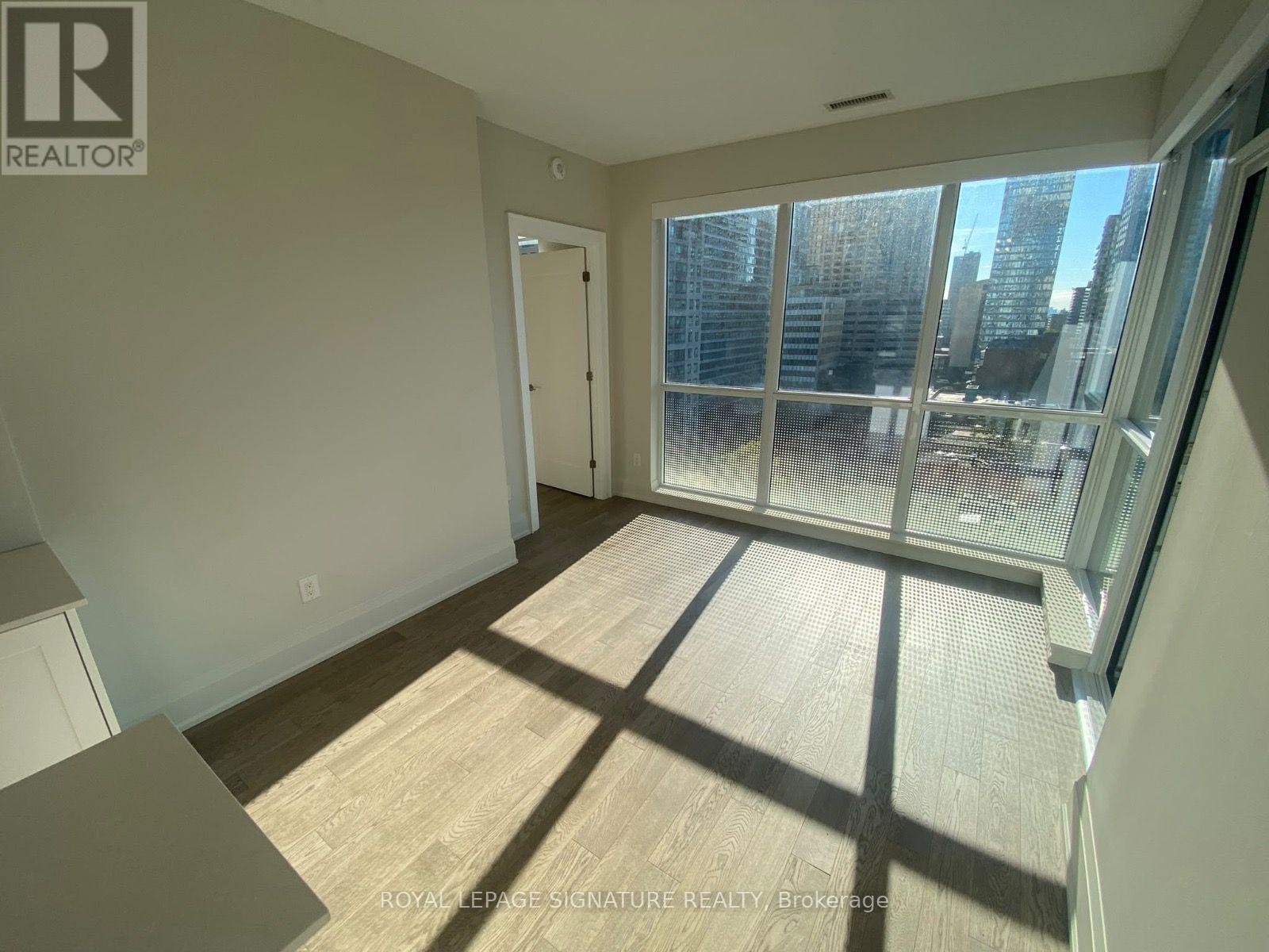 1003 - 88 Cumberland Street Property Photo 17