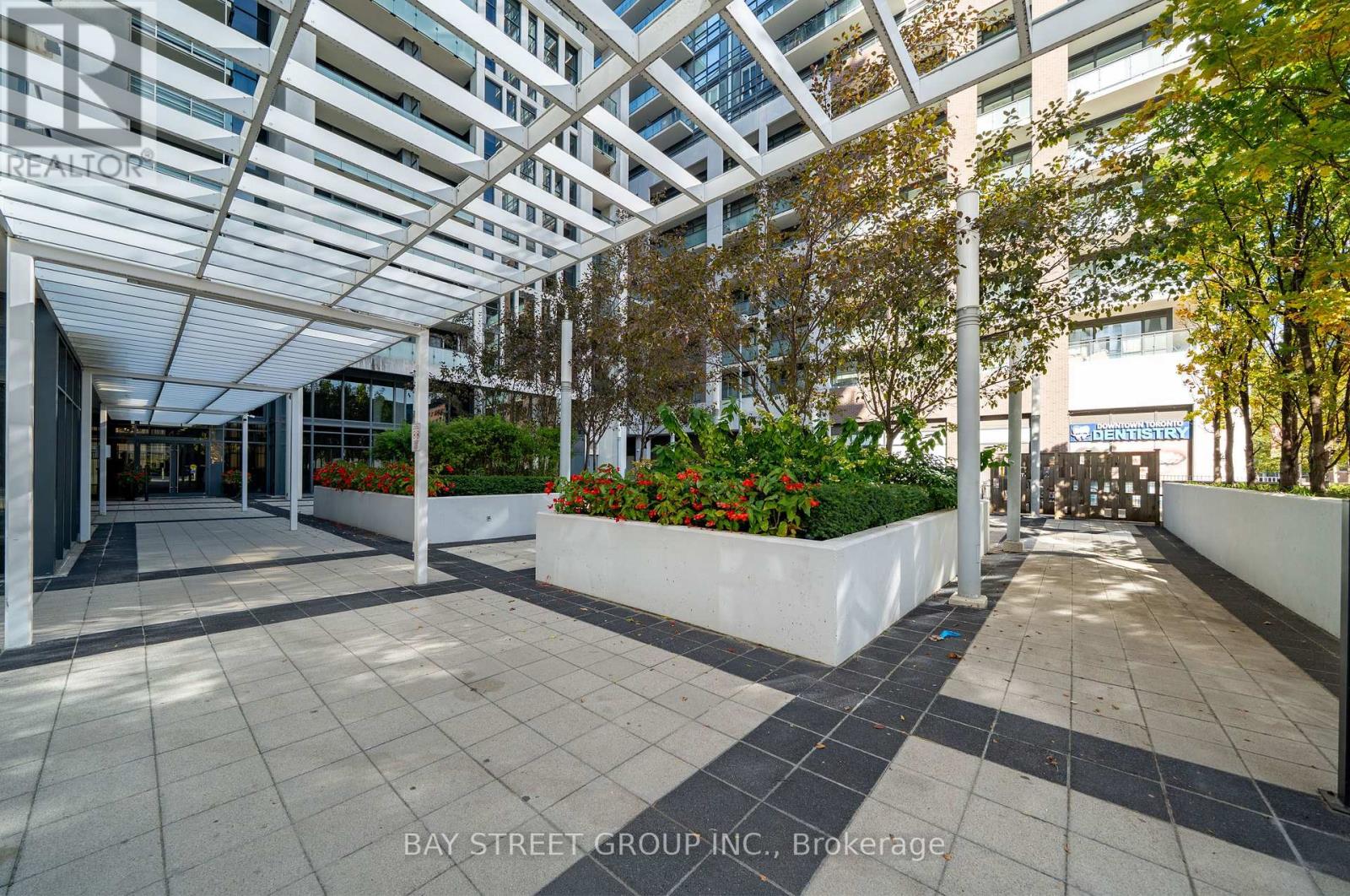 322 - 400 Adelaide Street E Property Photo 5