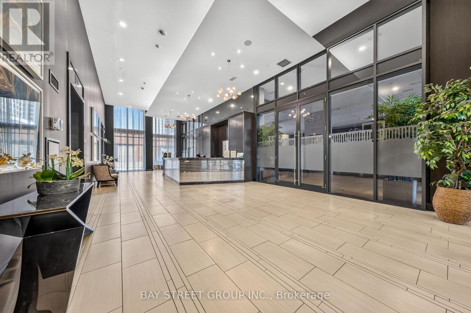 322 - 400 Adelaide Street E Property Photo 6