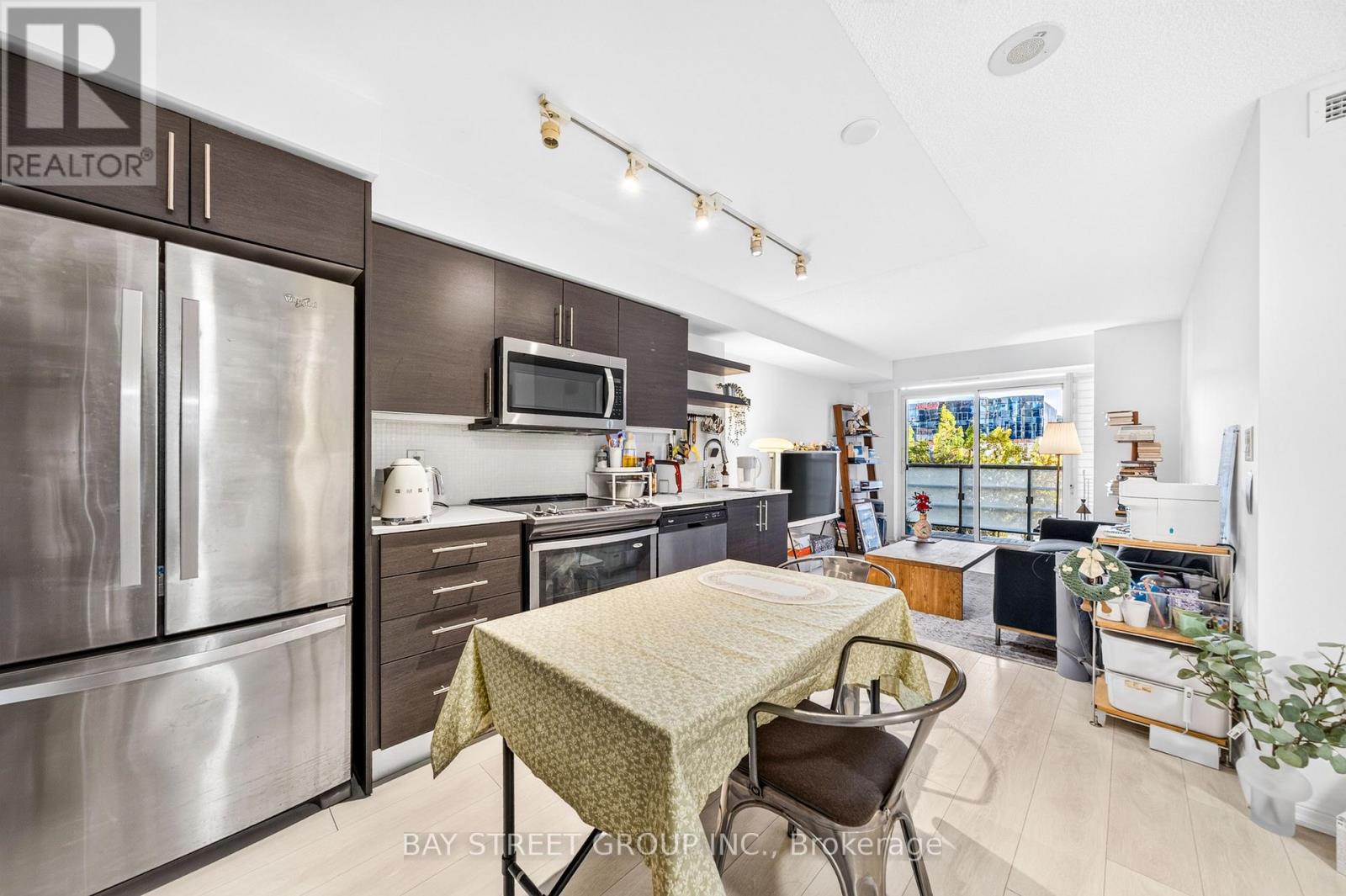 322 - 400 Adelaide Street E Property Photo 10