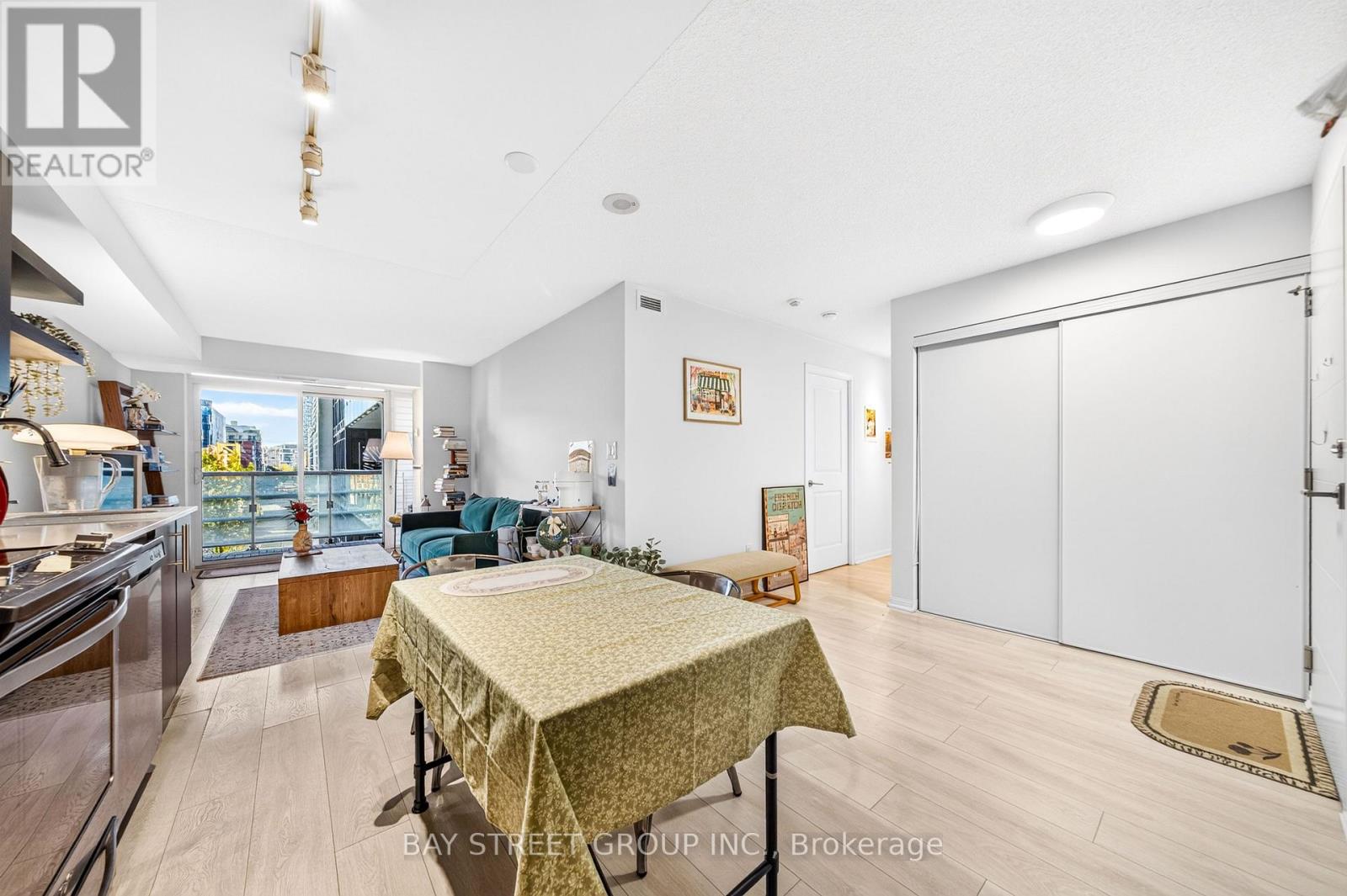 322 - 400 Adelaide Street E Property Photo 11