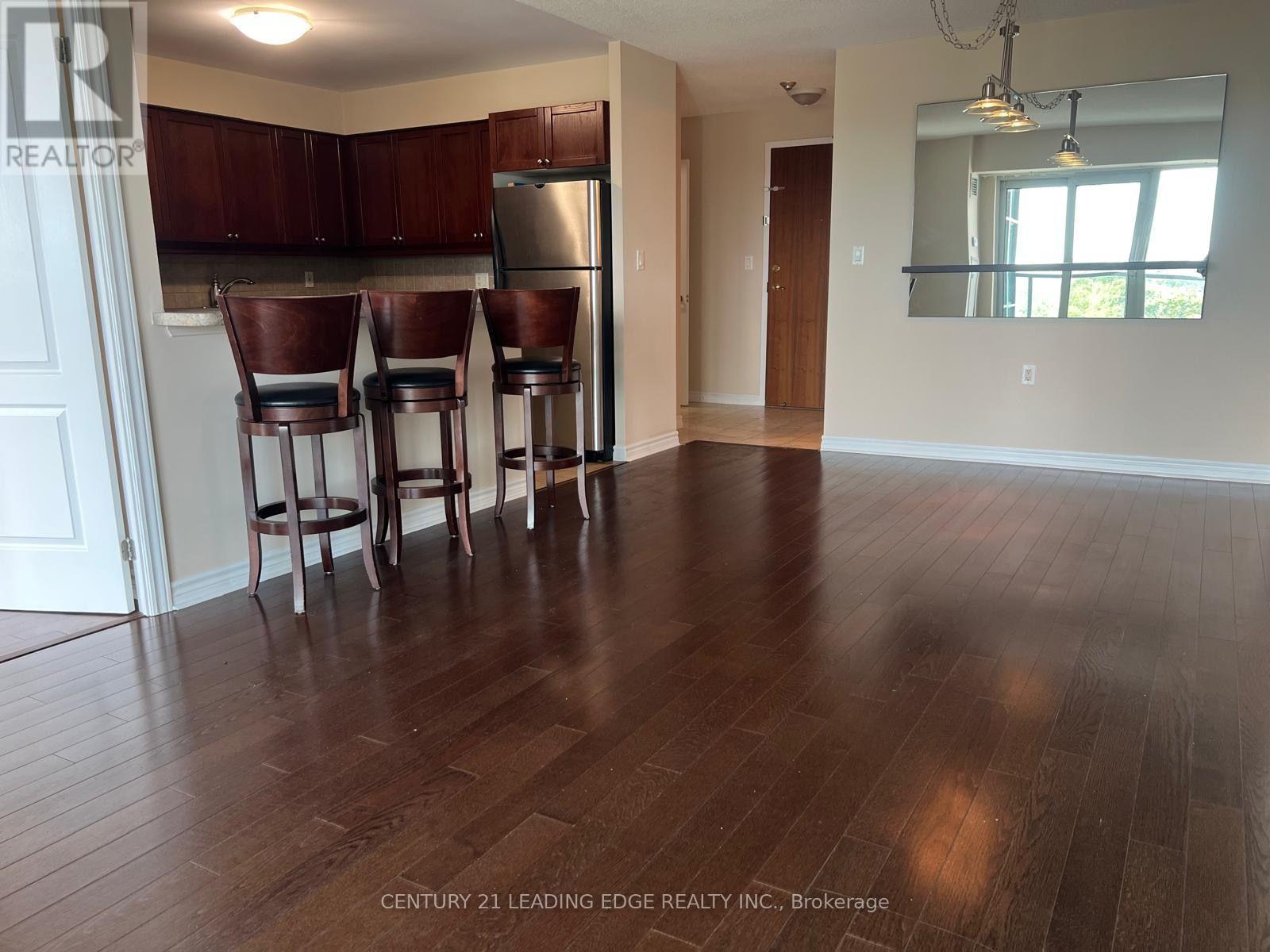 706 - 3830 Bathurst Street Property Photo 7