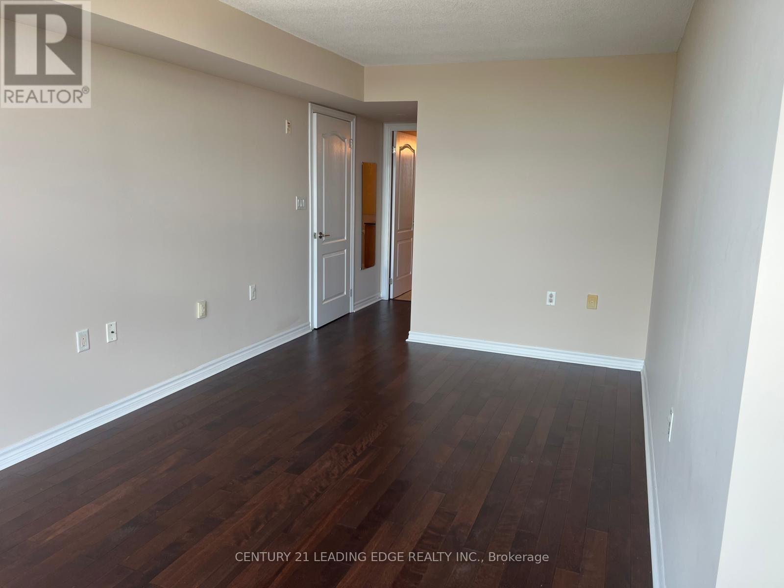 706 - 3830 Bathurst Street Property Photo 12