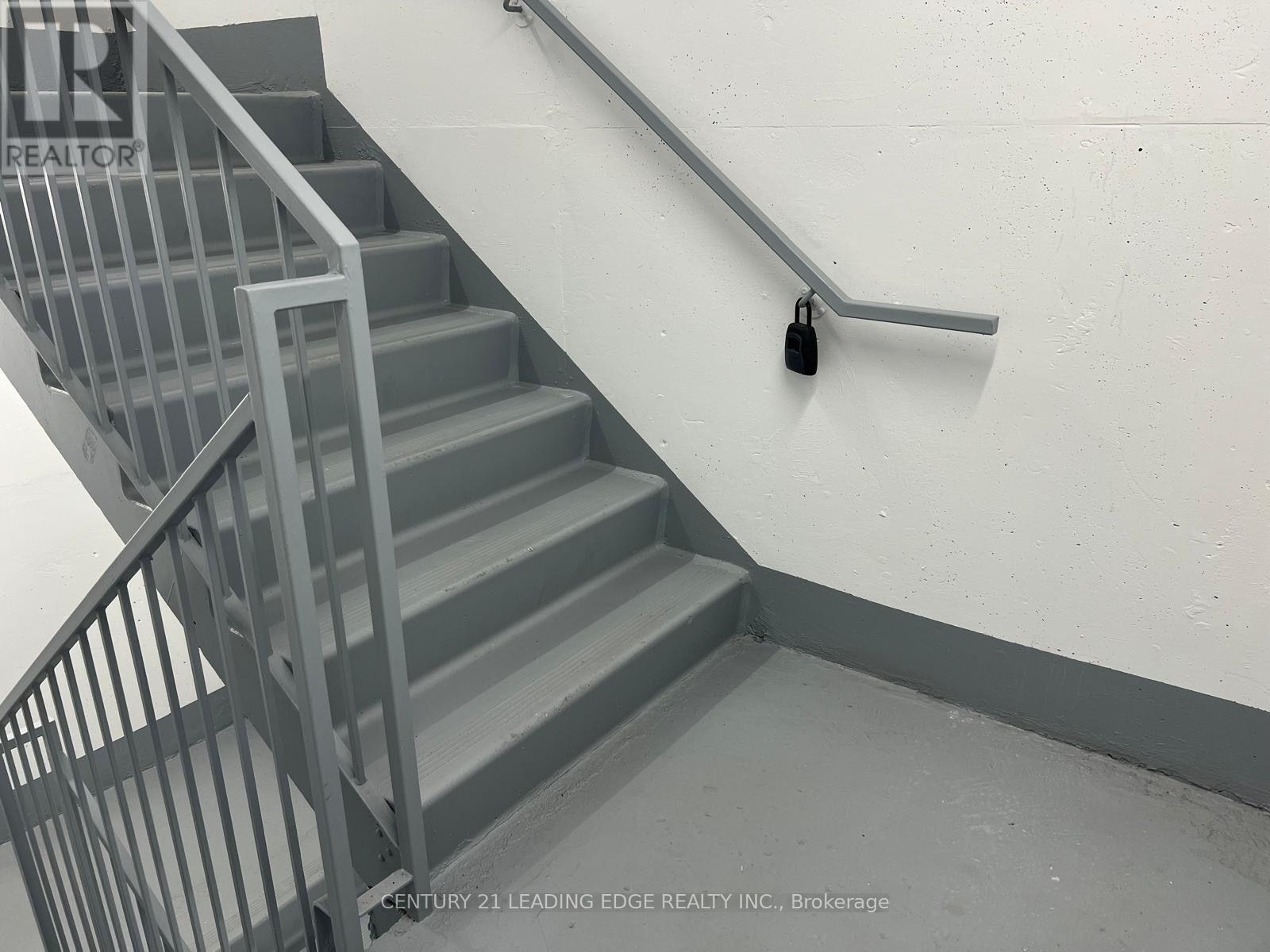 706 - 3830 Bathurst Street Property Photo 21