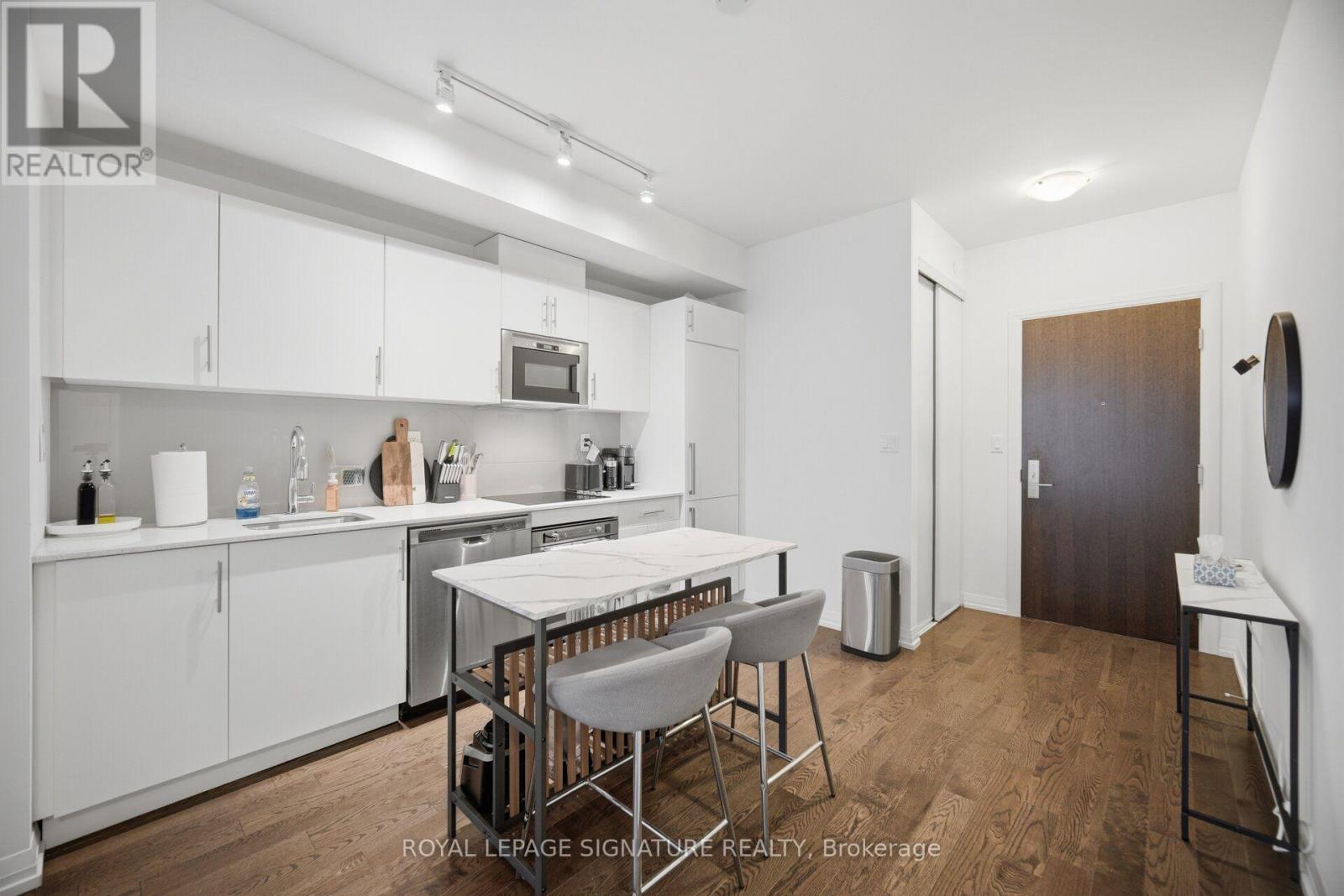 1801 - 460 Adelaide Street E Property Photo 8