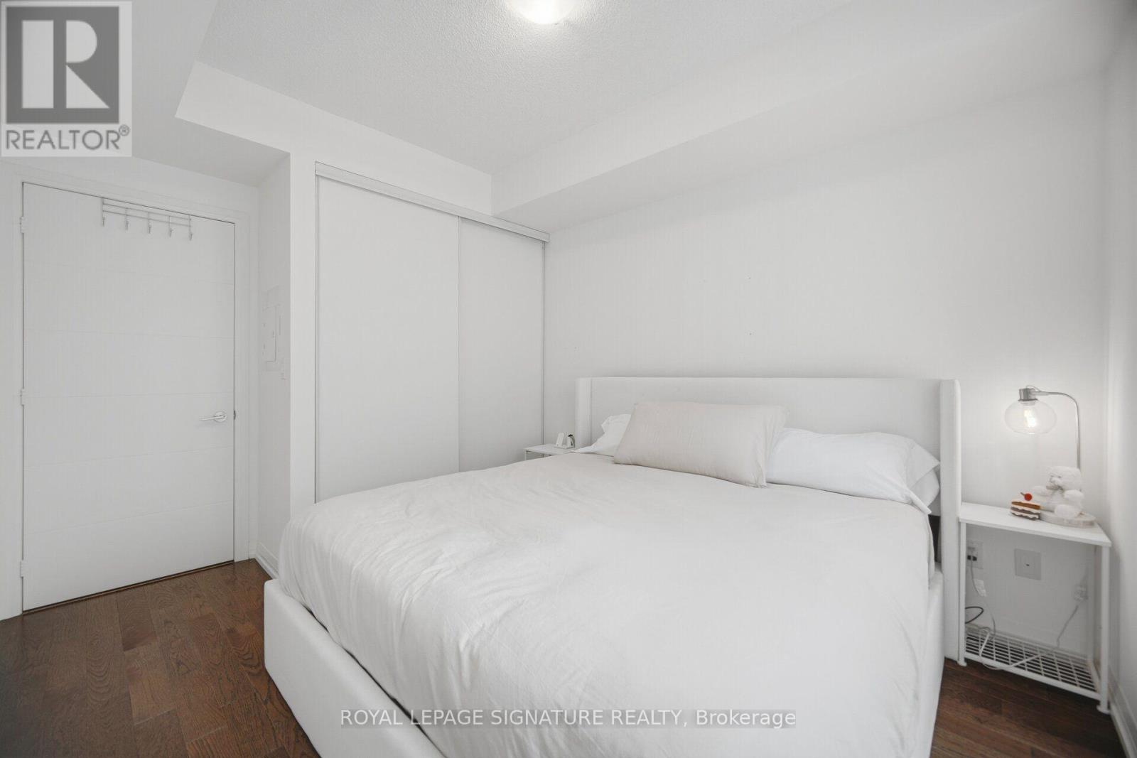 1801 - 460 Adelaide Street E Property Photo 16