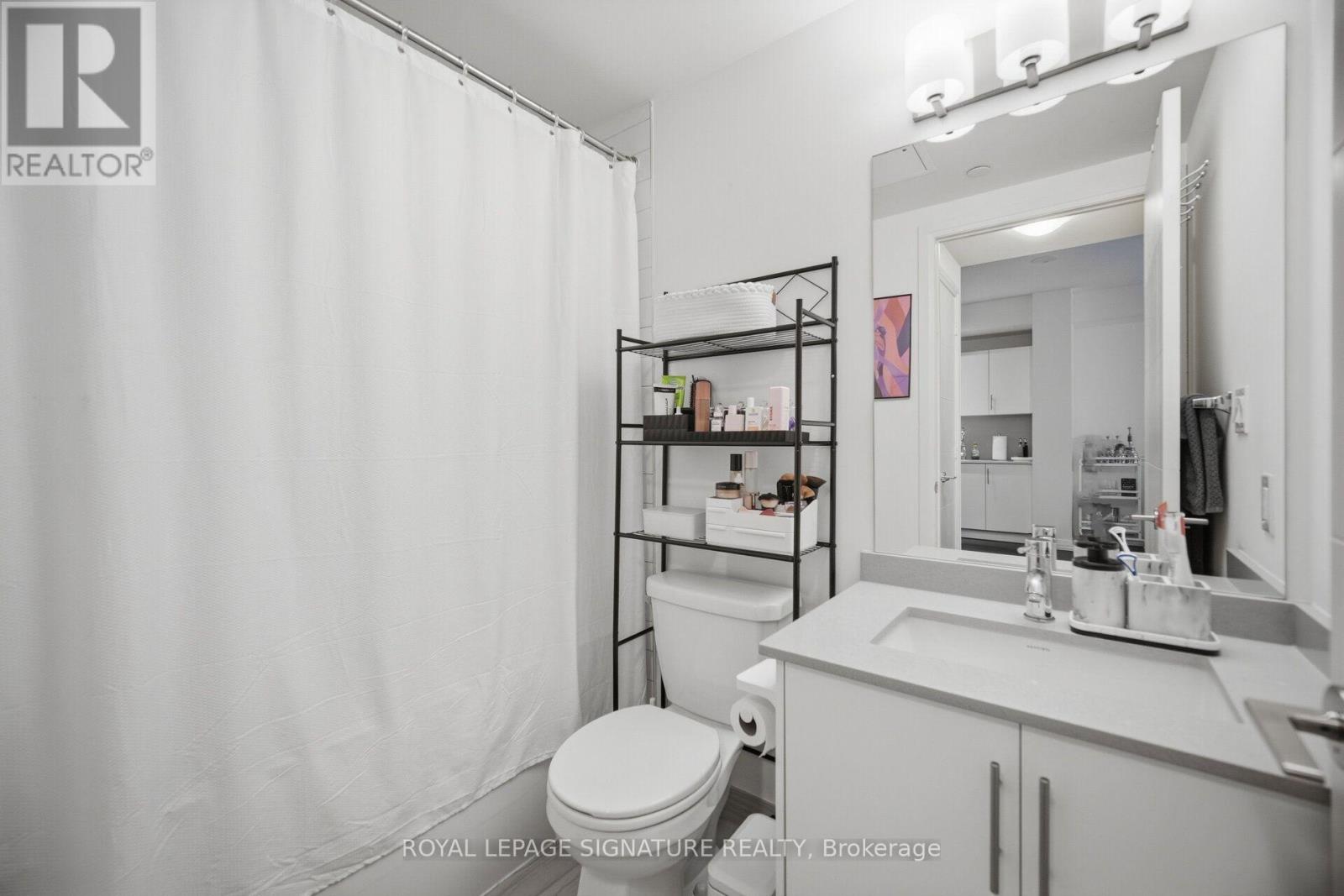 1801 - 460 Adelaide Street E Property Photo 17