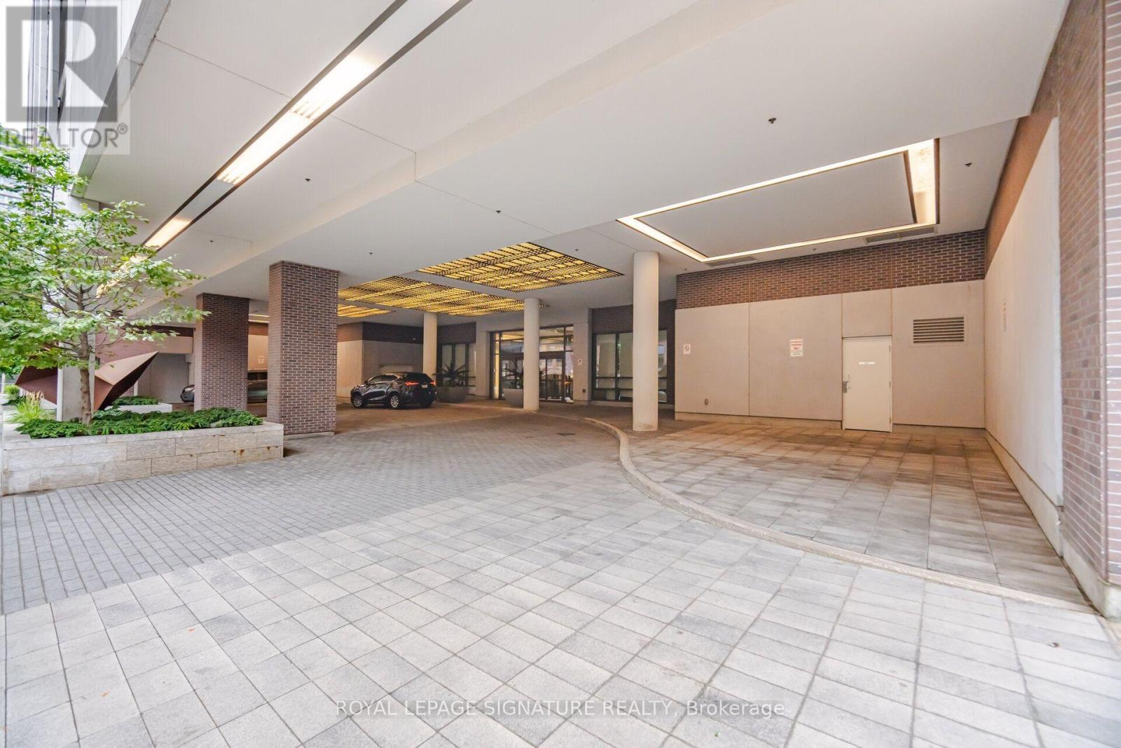 1801 - 460 Adelaide Street E Property Photo 25