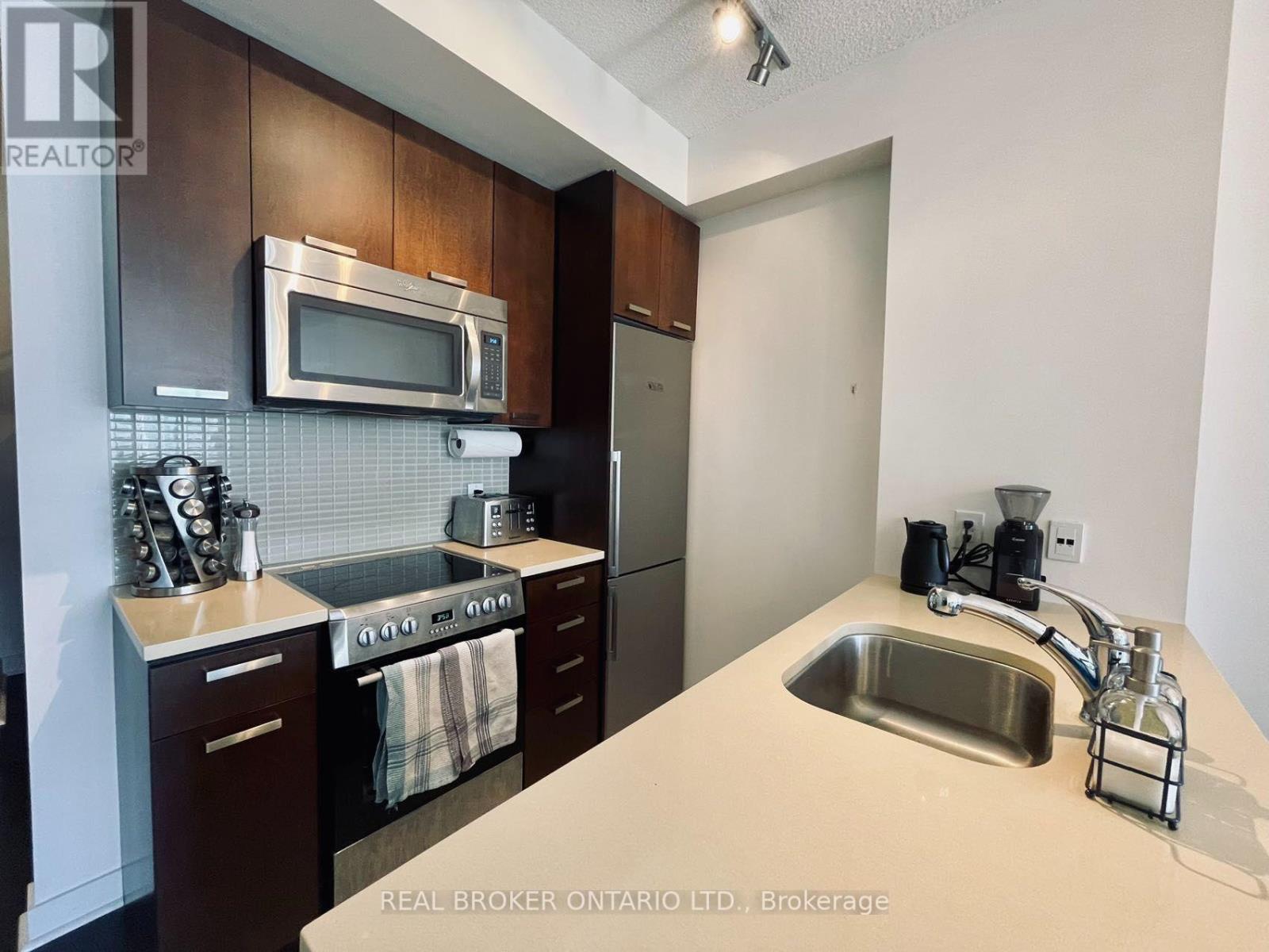 3406 - 295 Adelaide Street Property Photo 2