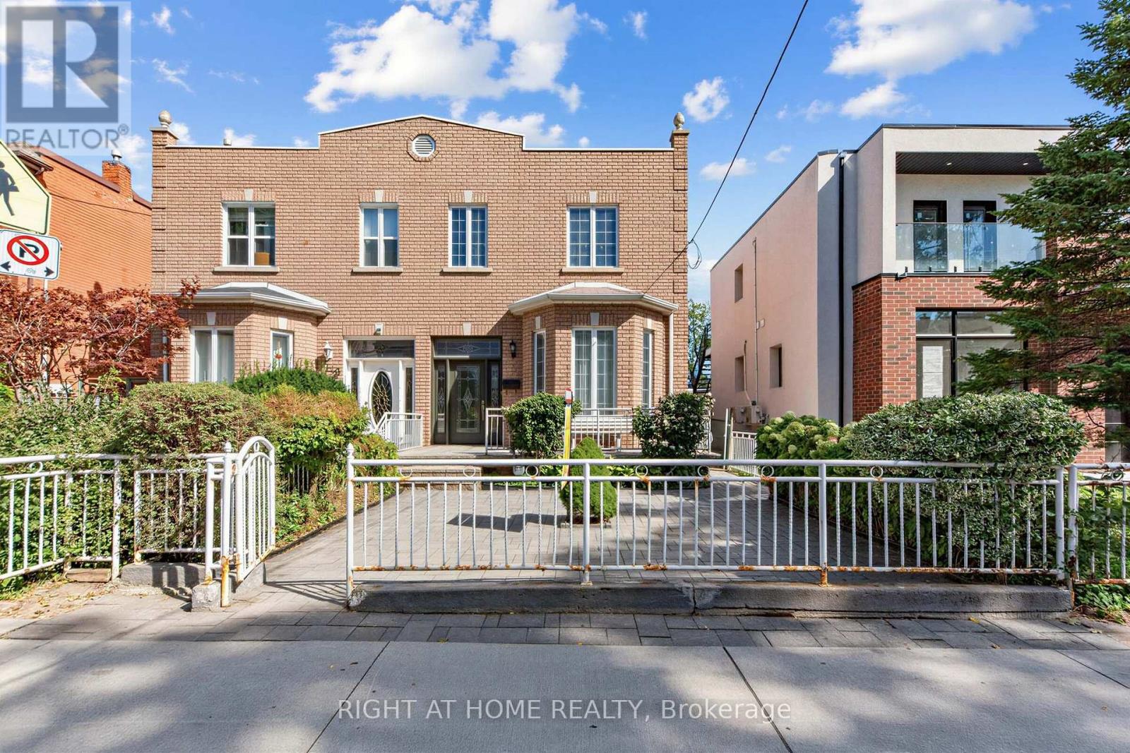 147 DOVERCOURT ROAD Property Photo 1