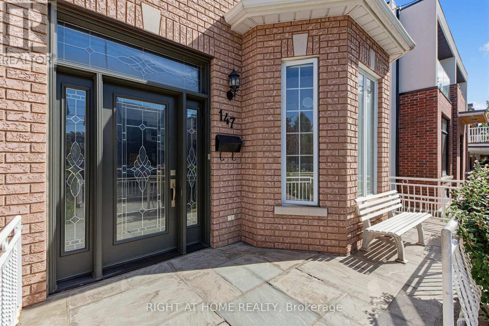 147 Dovercourt Road Property Photo 3
