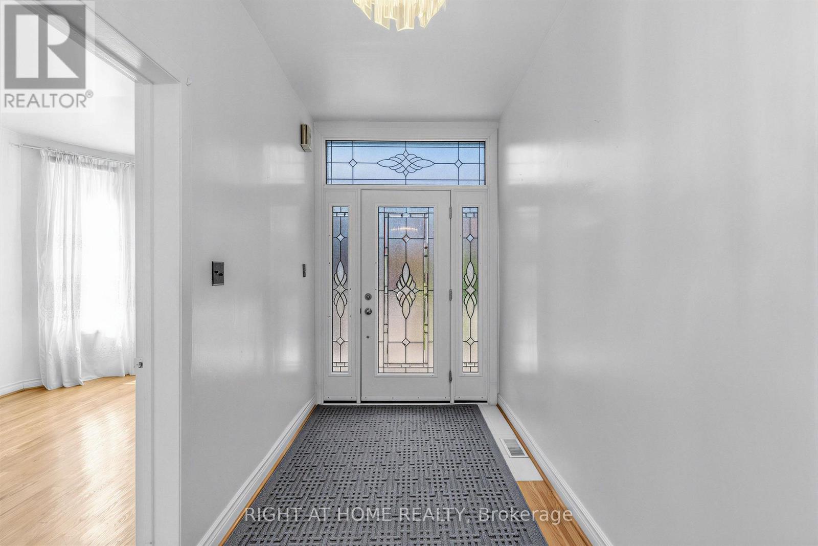 147 Dovercourt Road Property Photo 4