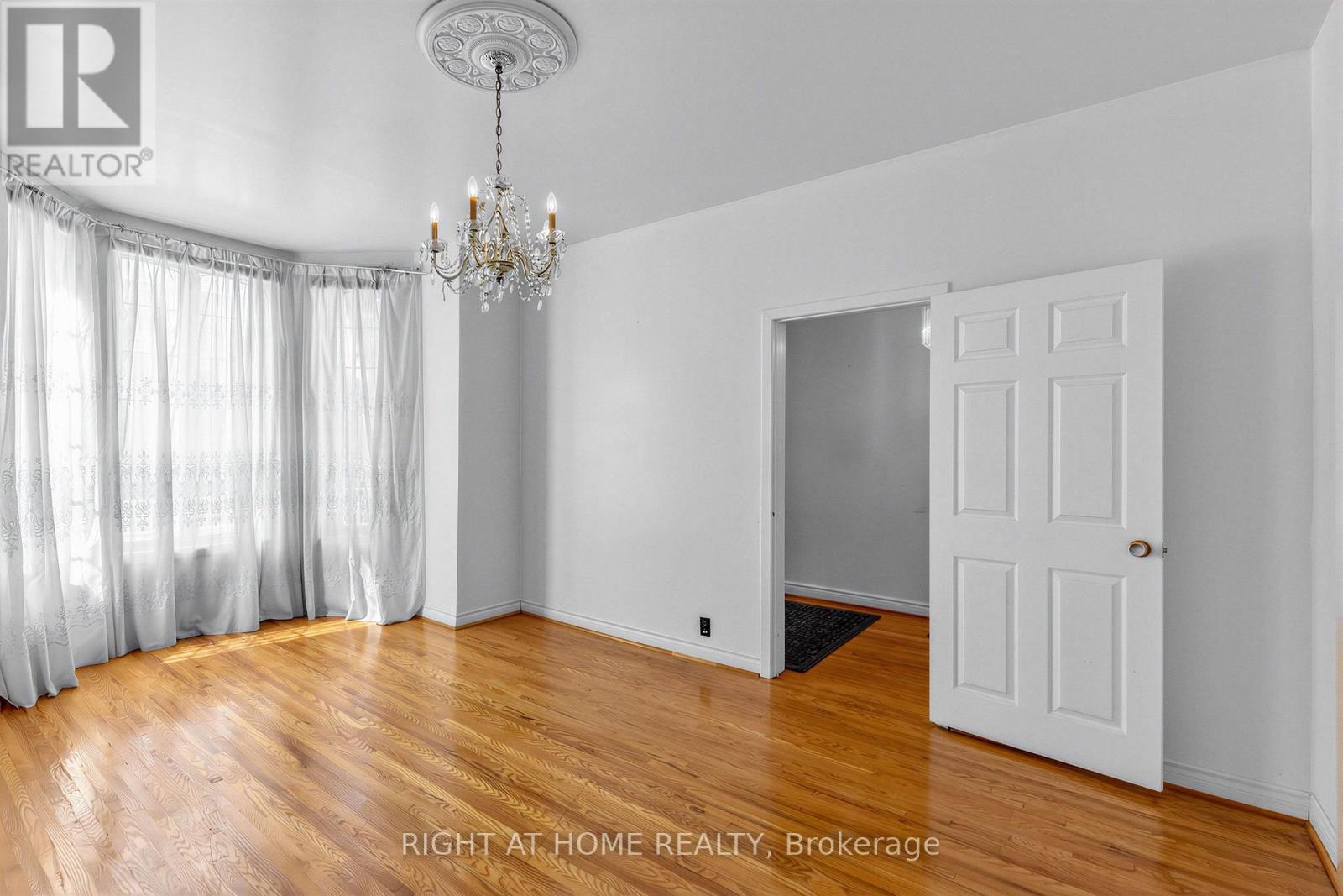147 Dovercourt Road Property Photo 7