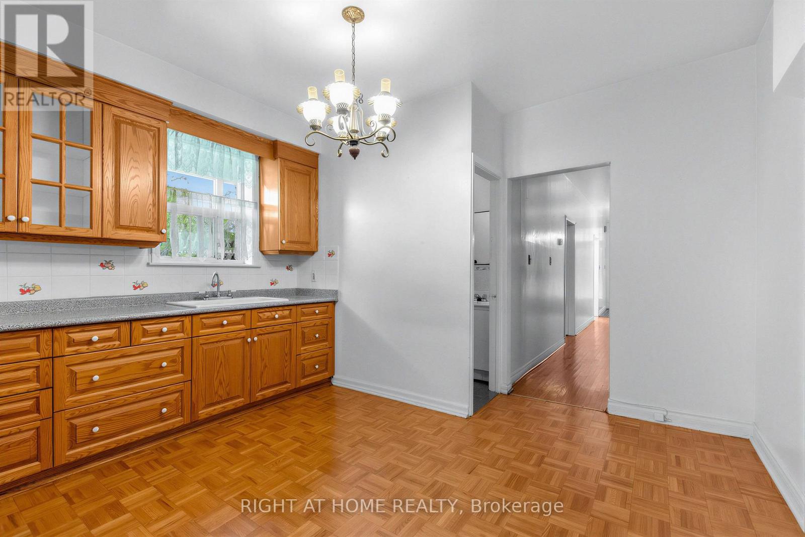 147 Dovercourt Road Property Photo 15
