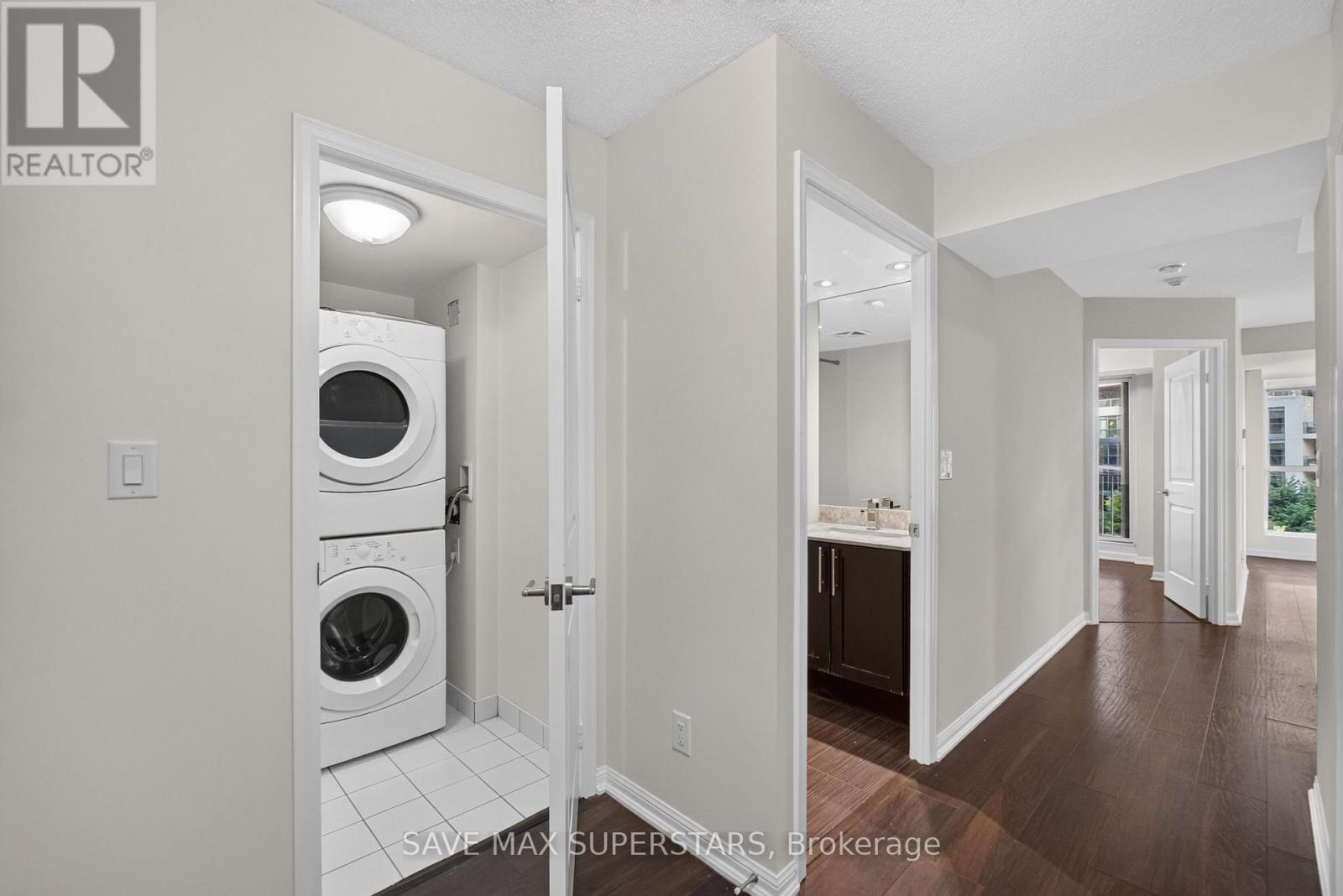 714 - 35 Bastion Street Property Photo 4