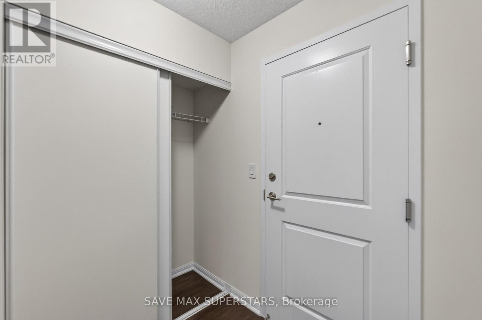 714 - 35 Bastion Street Property Photo 6