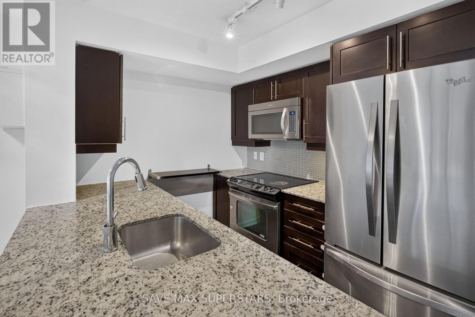 714 - 35 Bastion Street Property Photo 22