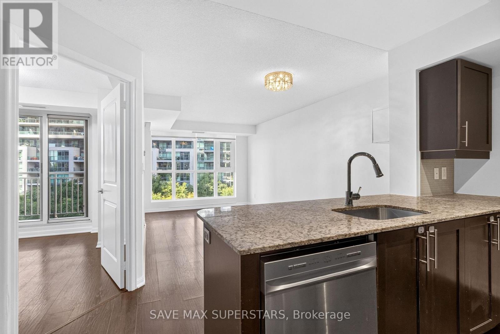 714 - 35 Bastion Street Property Photo 23
