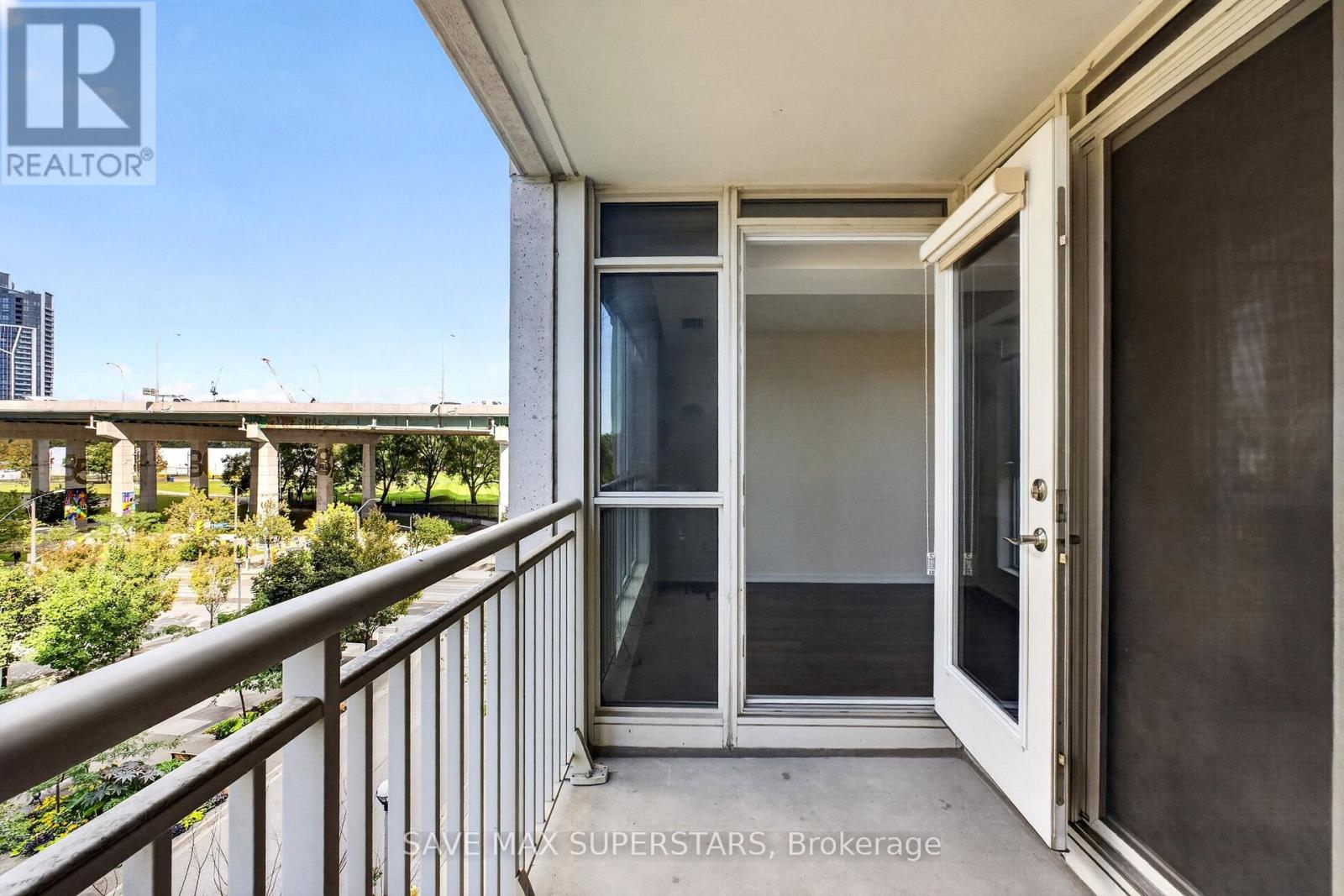 714 - 35 Bastion Street Property Photo 29