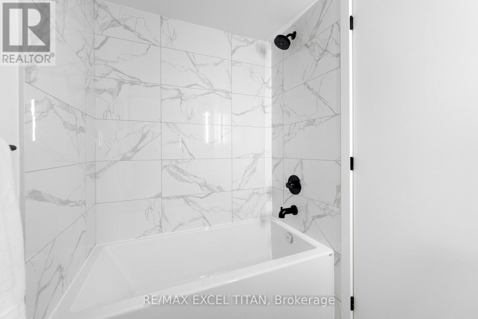 611 - 5 Lakeview Avenue Property Photo 11