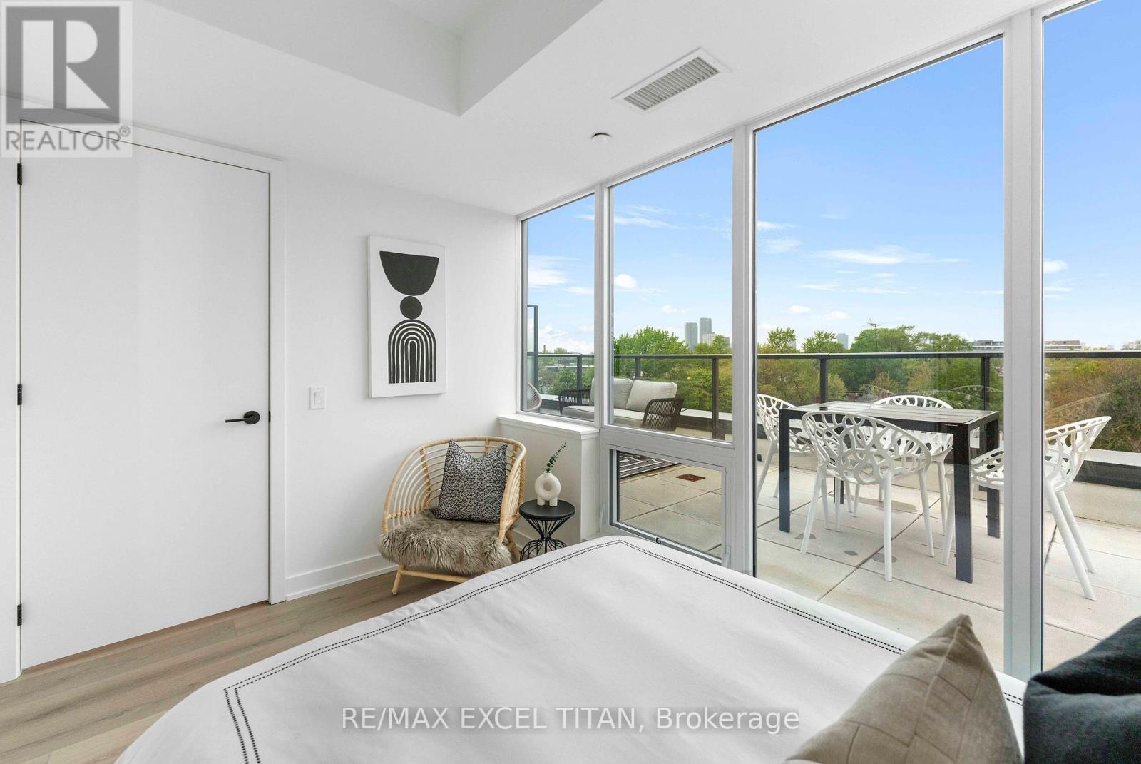 611 - 5 Lakeview Avenue Property Photo 21