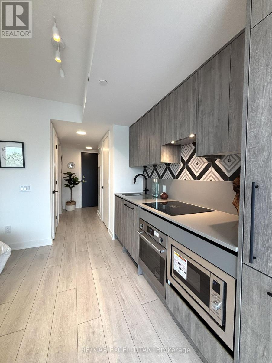 416 - 5 Lakeview Avenue Property Photo 9