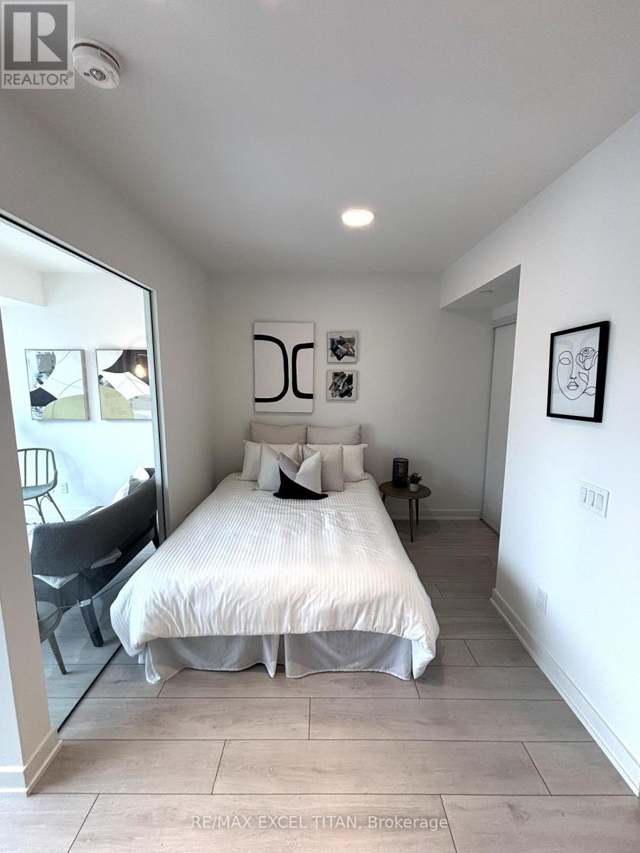 416 - 5 Lakeview Avenue Property Photo 13