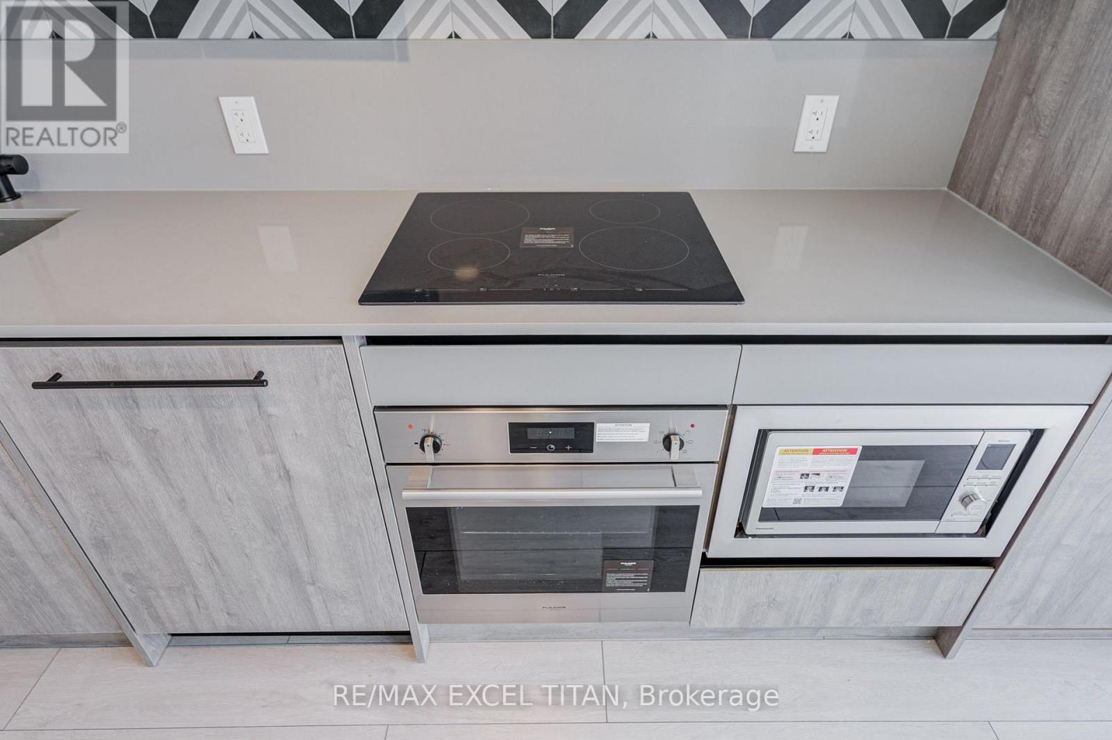 416 - 5 Lakeview Avenue Property Photo 16