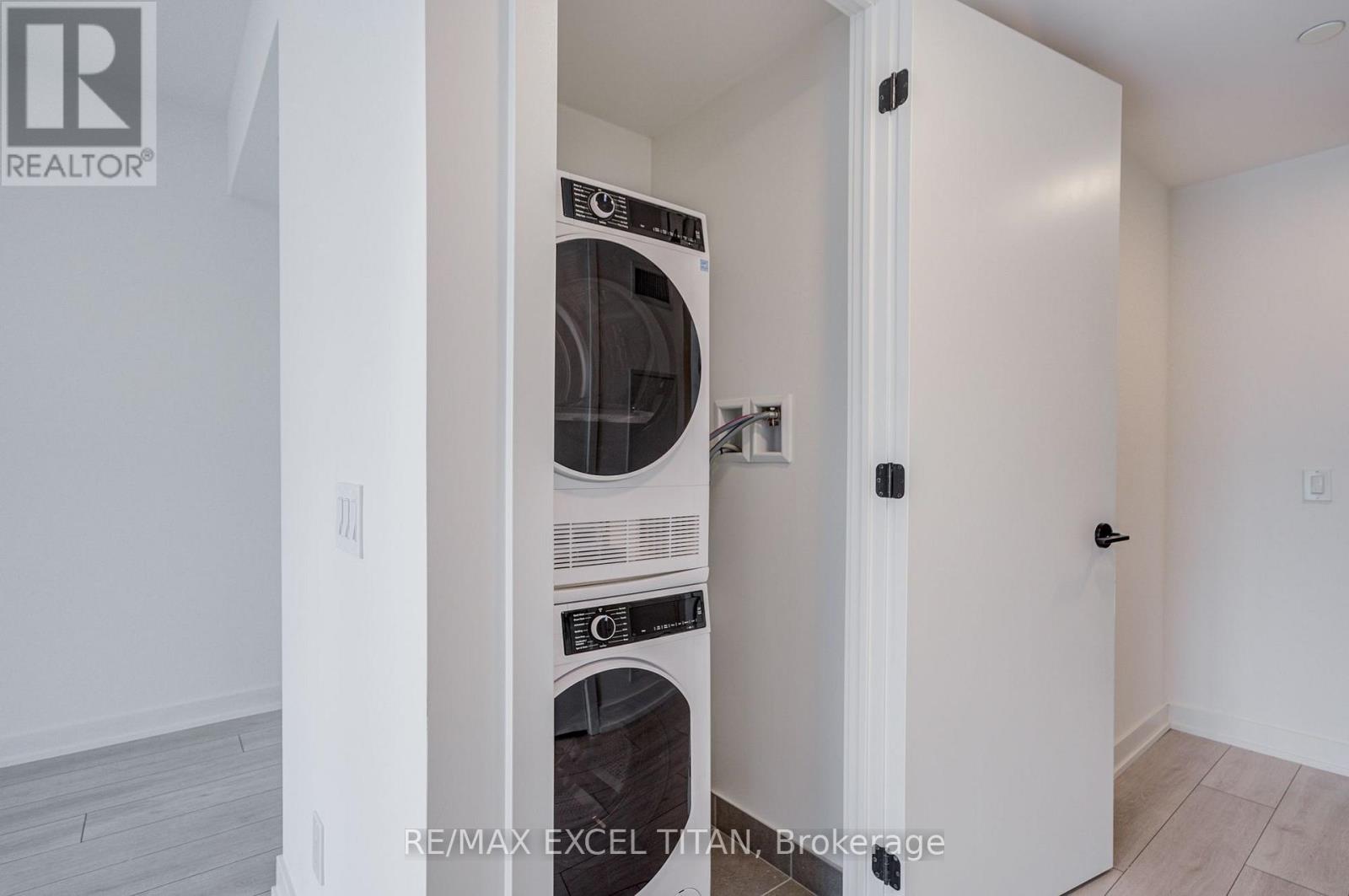 416 - 5 Lakeview Avenue Property Photo 22