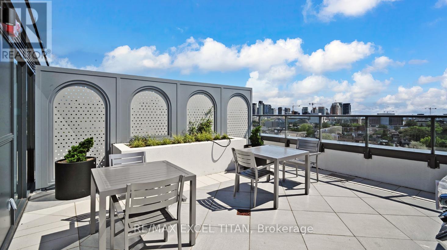 416 - 5 Lakeview Avenue Property Photo 37