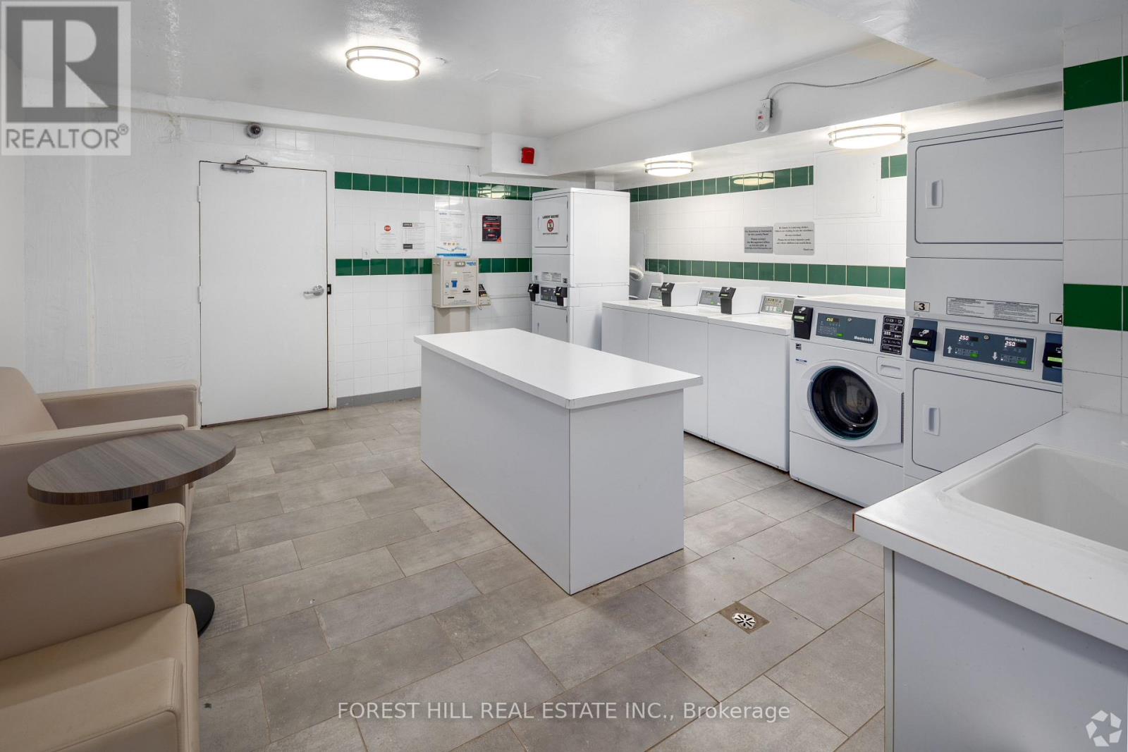 309 - 291 Avenue Road Property Photo 14