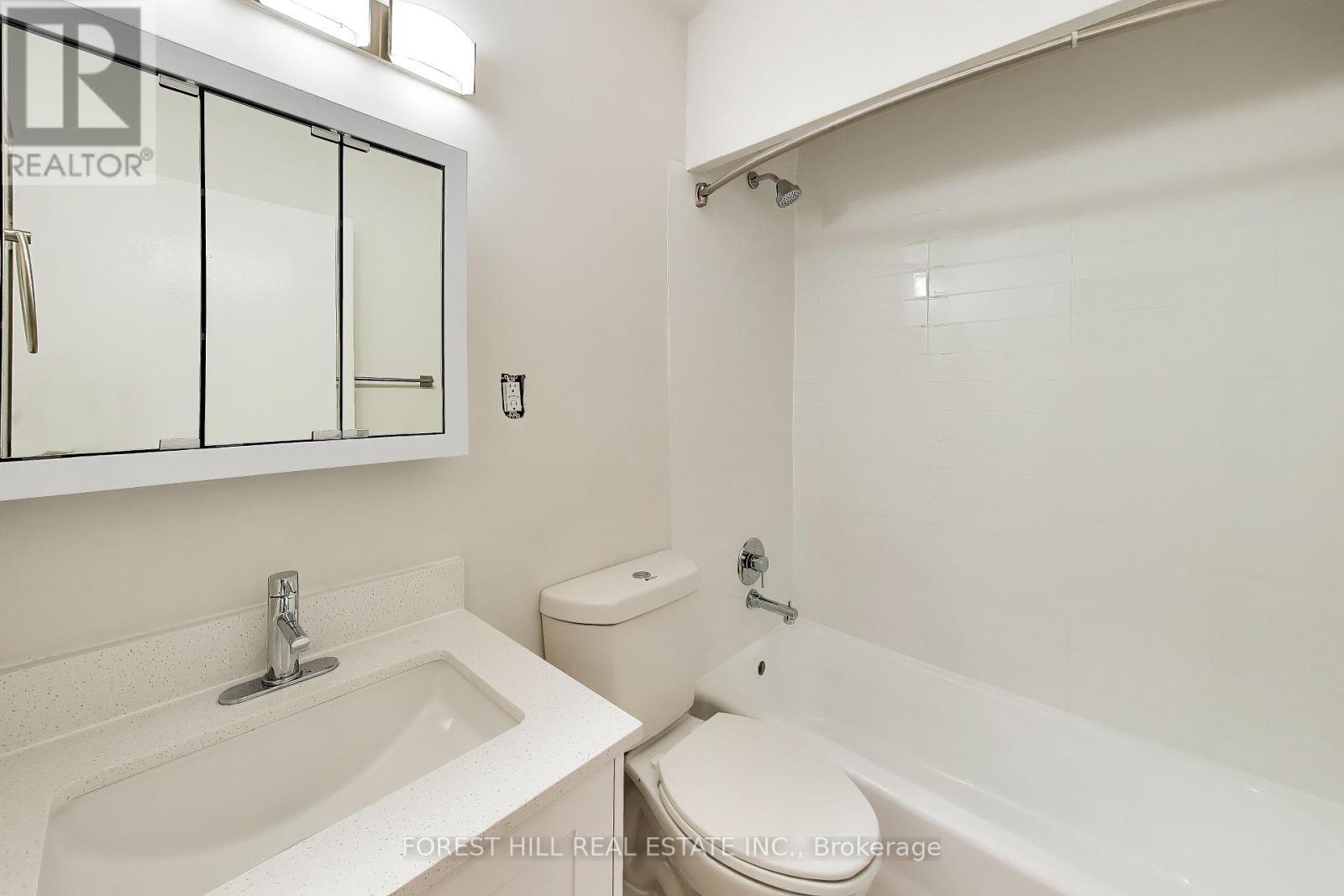 501 - 291 Avenue Road Property Photo 12