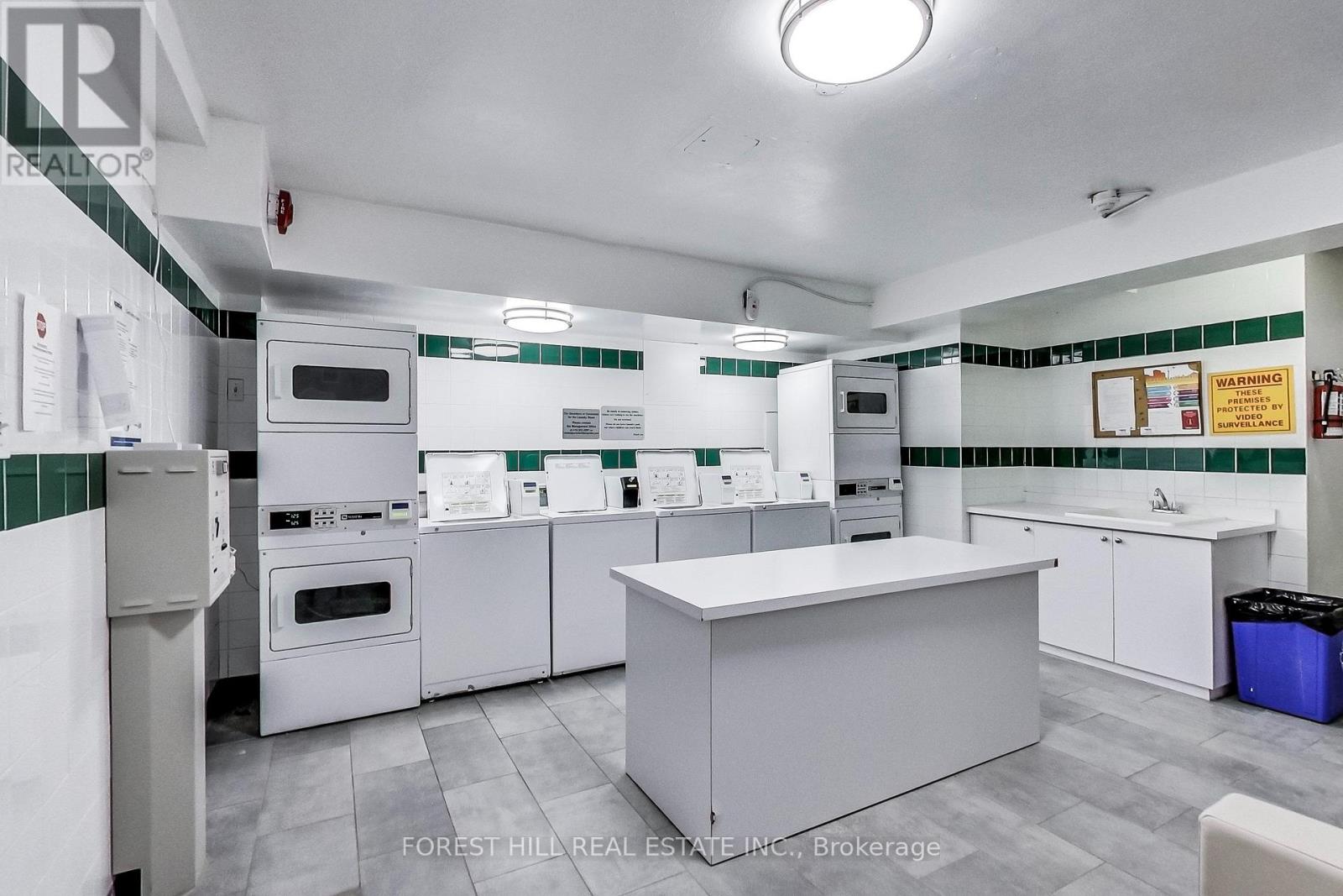 501 - 291 Avenue Road Property Photo 13