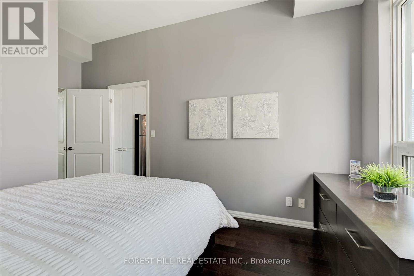 2504 - 35 Hayden Street Property Photo 25