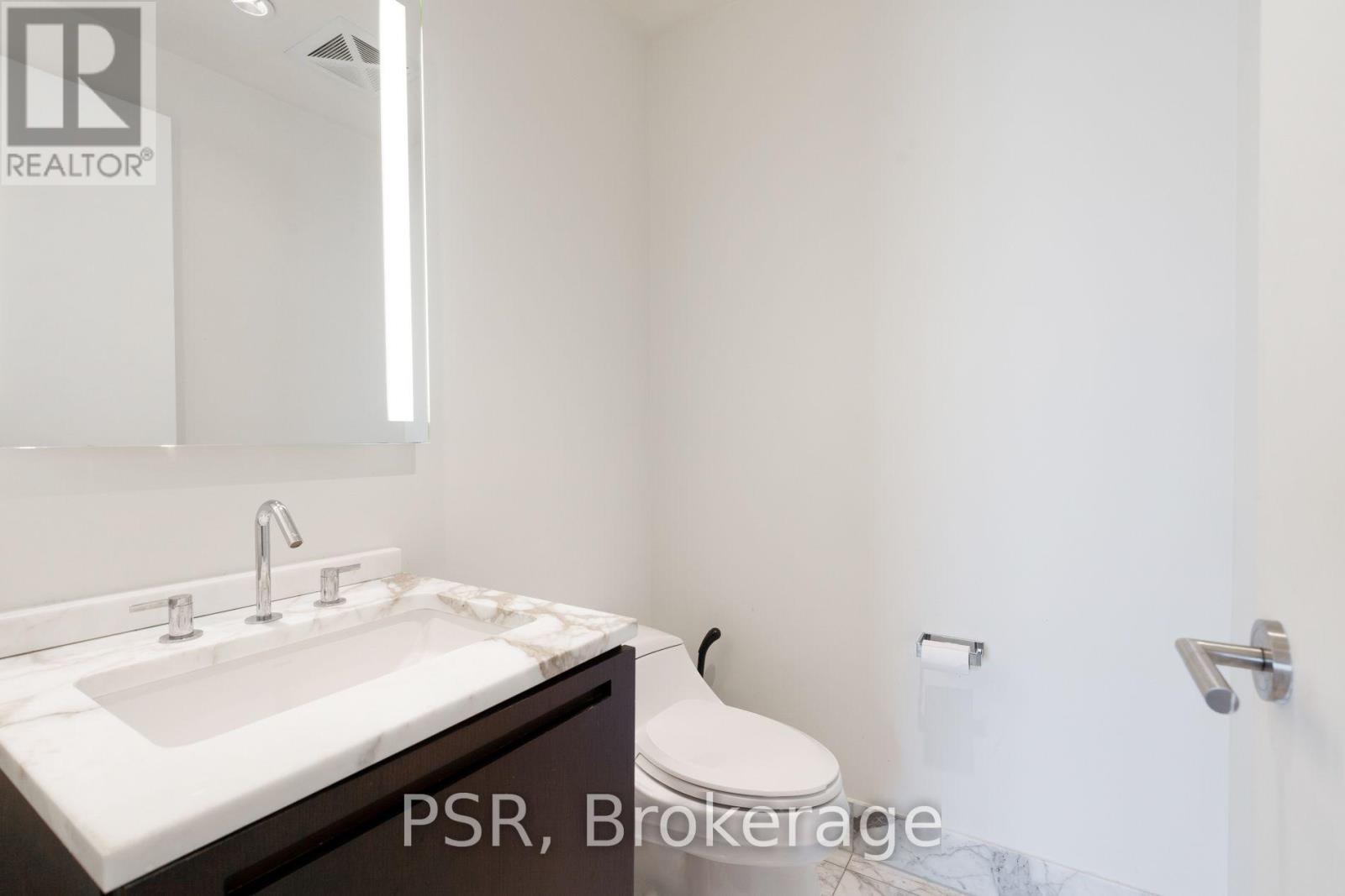 3505 - 180 University Avenue Property Photo 7
