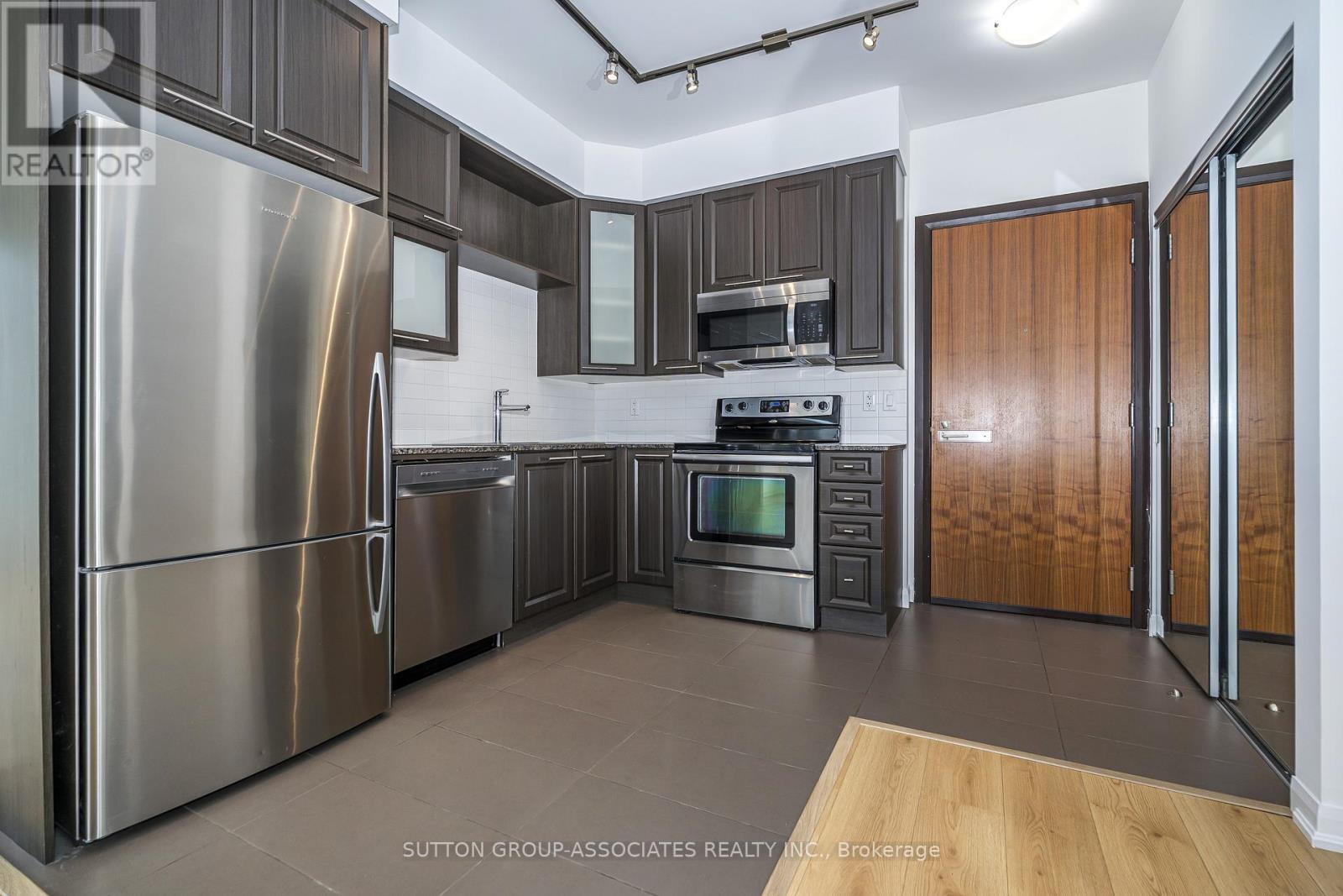 703 - 500 Sherbourne Street Property Photo 2