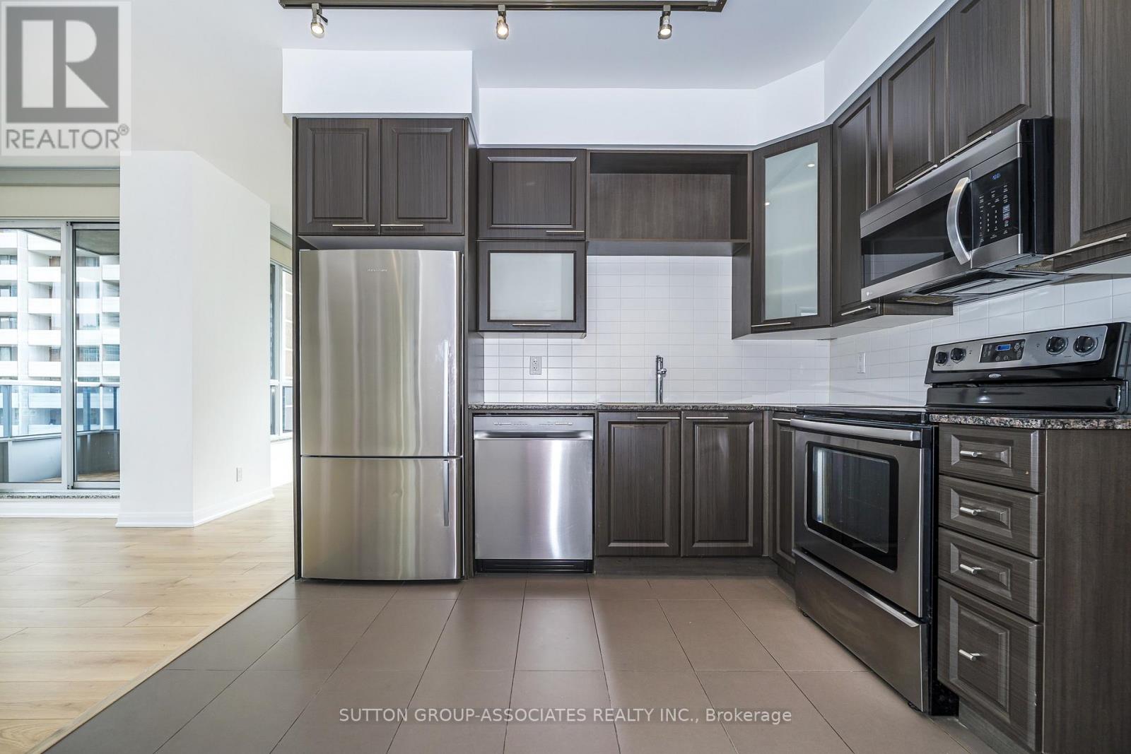 703 - 500 Sherbourne Street Property Photo 3