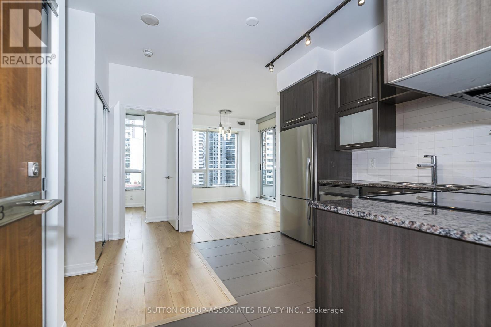 703 - 500 Sherbourne Street Property Photo 5