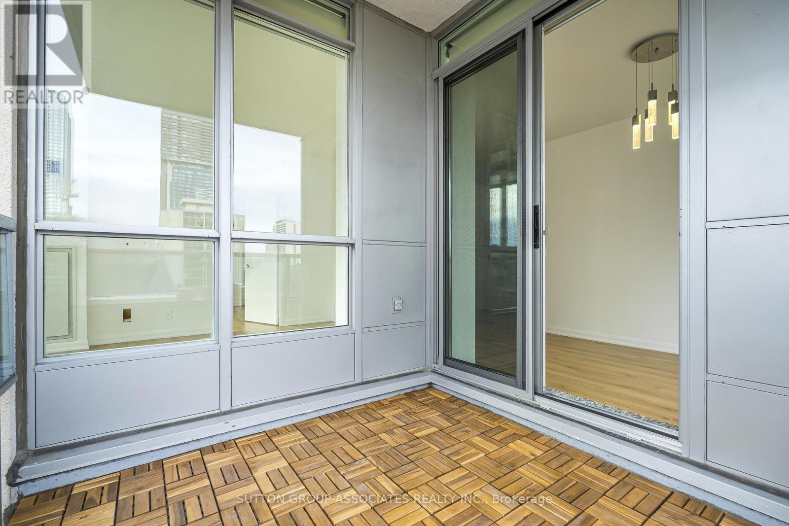 703 - 500 Sherbourne Street Property Photo 11