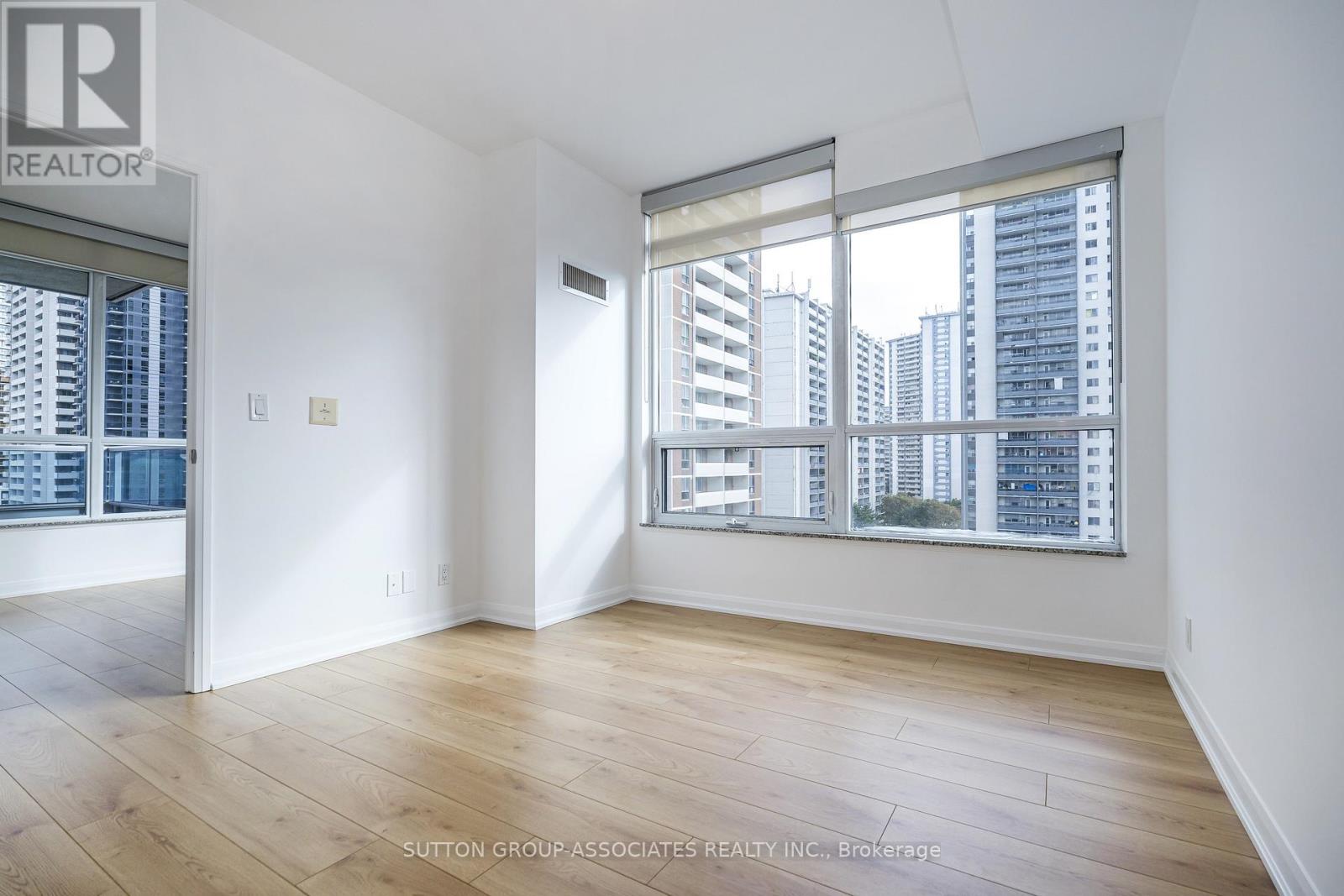 703 - 500 Sherbourne Street Property Photo 18