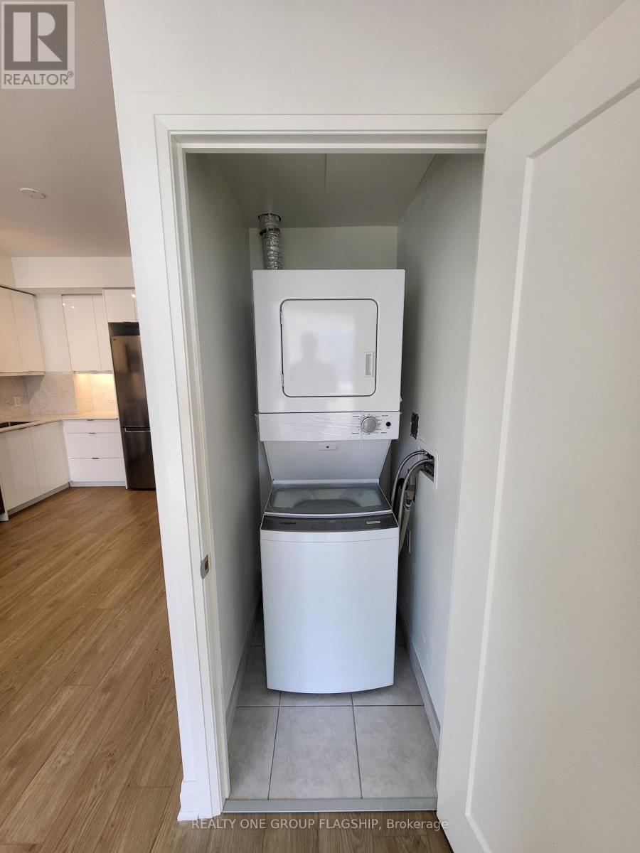 618 - 700 Sheppard Avenue W Property Photo 15