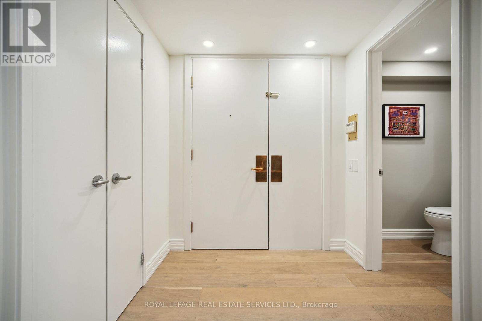 601 - 480 Queens Quay W Property Photo 6