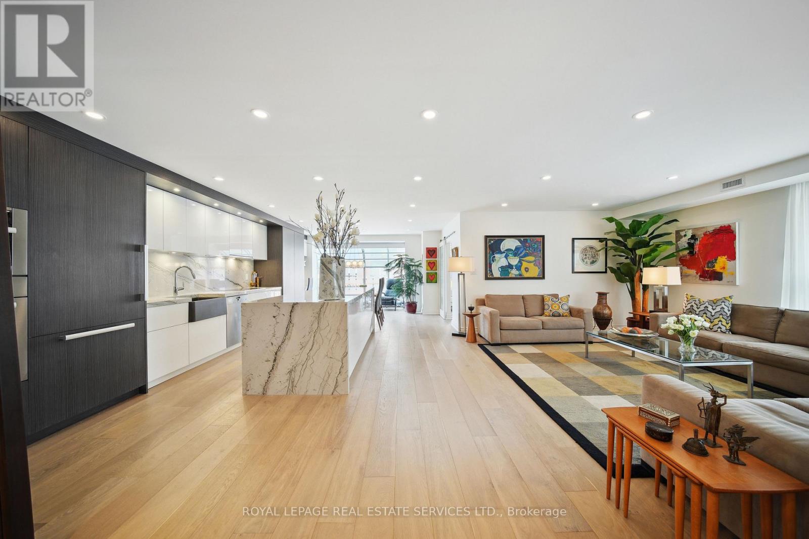 601 - 480 Queens Quay W Property Photo 7